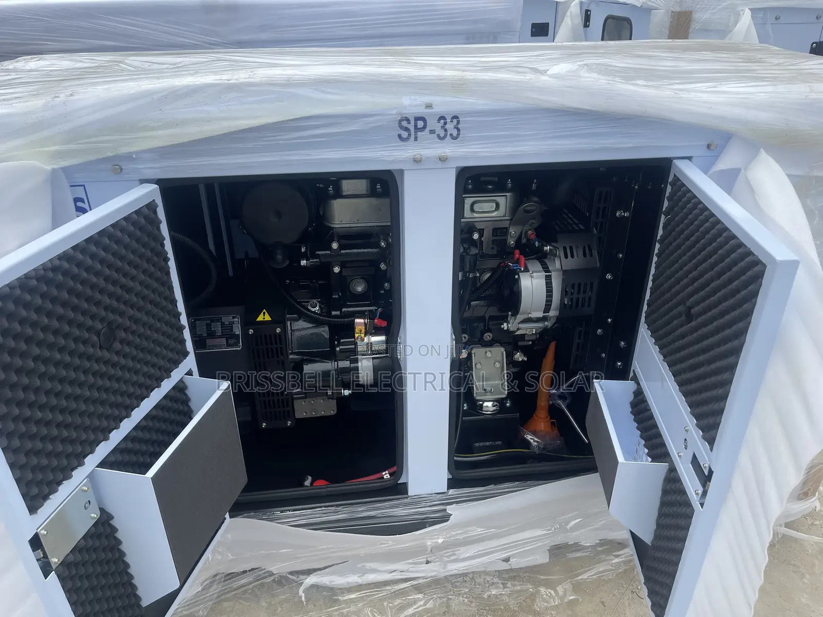 Excellent England Perkins Soundproof Diesel Generator 33kva