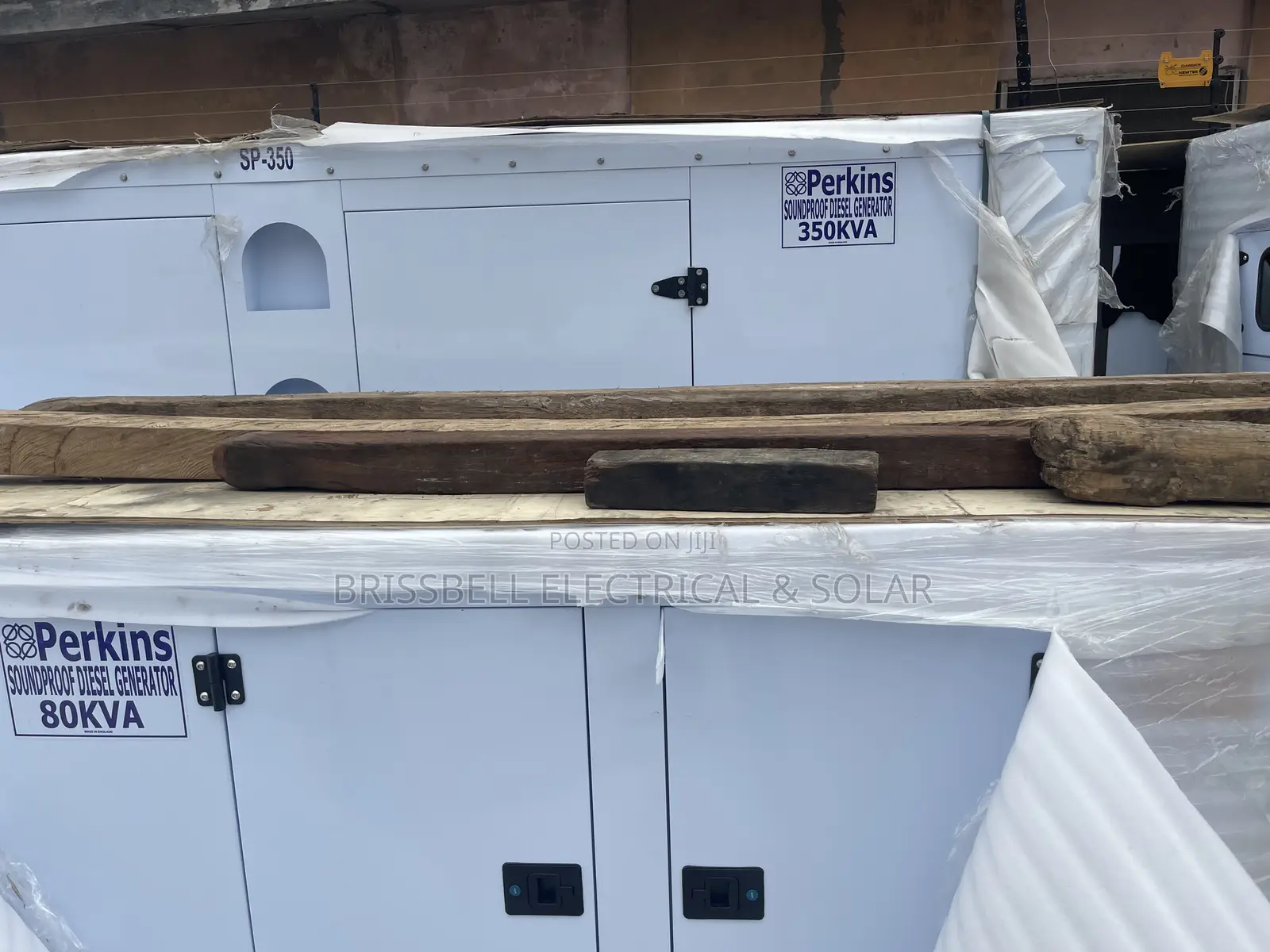 Excellent England Perkins Soundproof Diesel Generator 350kva