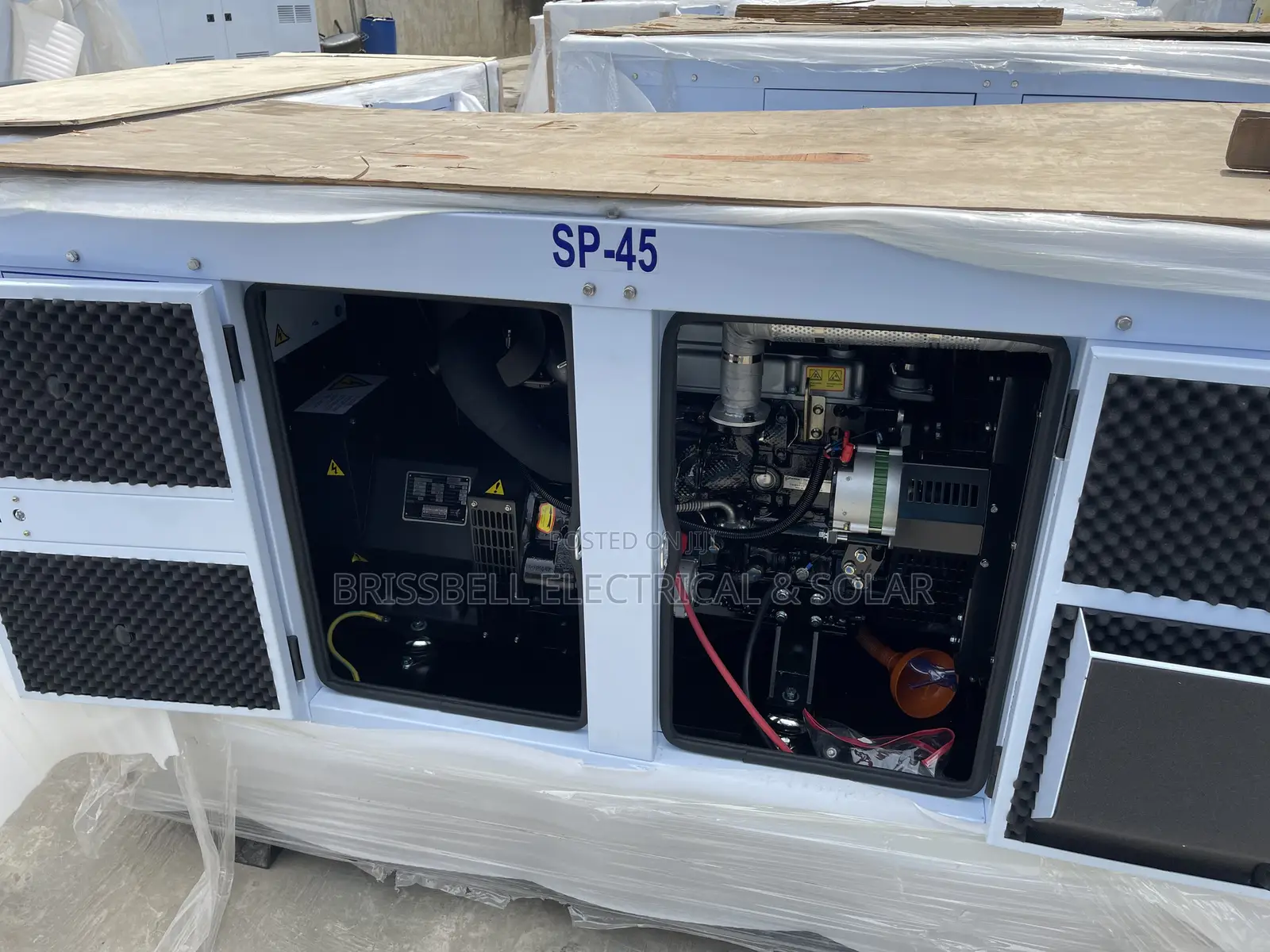 Excellent England Perkins Soundproof Diesel Generator 45kva