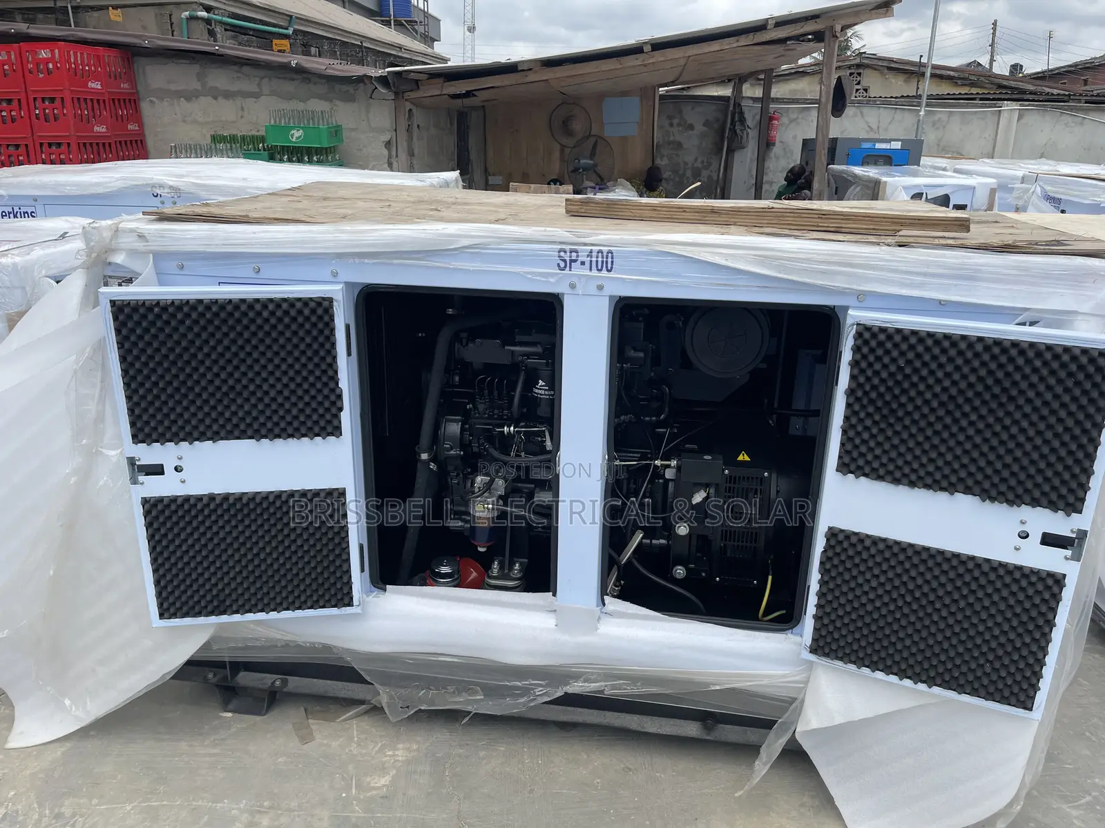 Excellent England Perkins Soundproof Diesel Generator 100kva