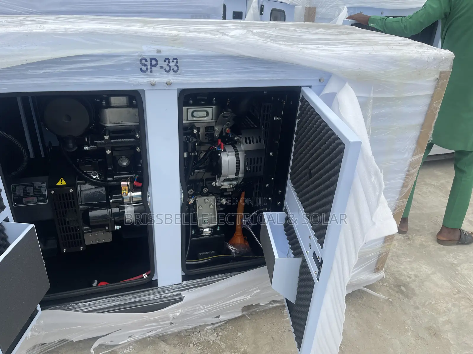 Strong England Perkins Soundproof Diesel Generator 33kva