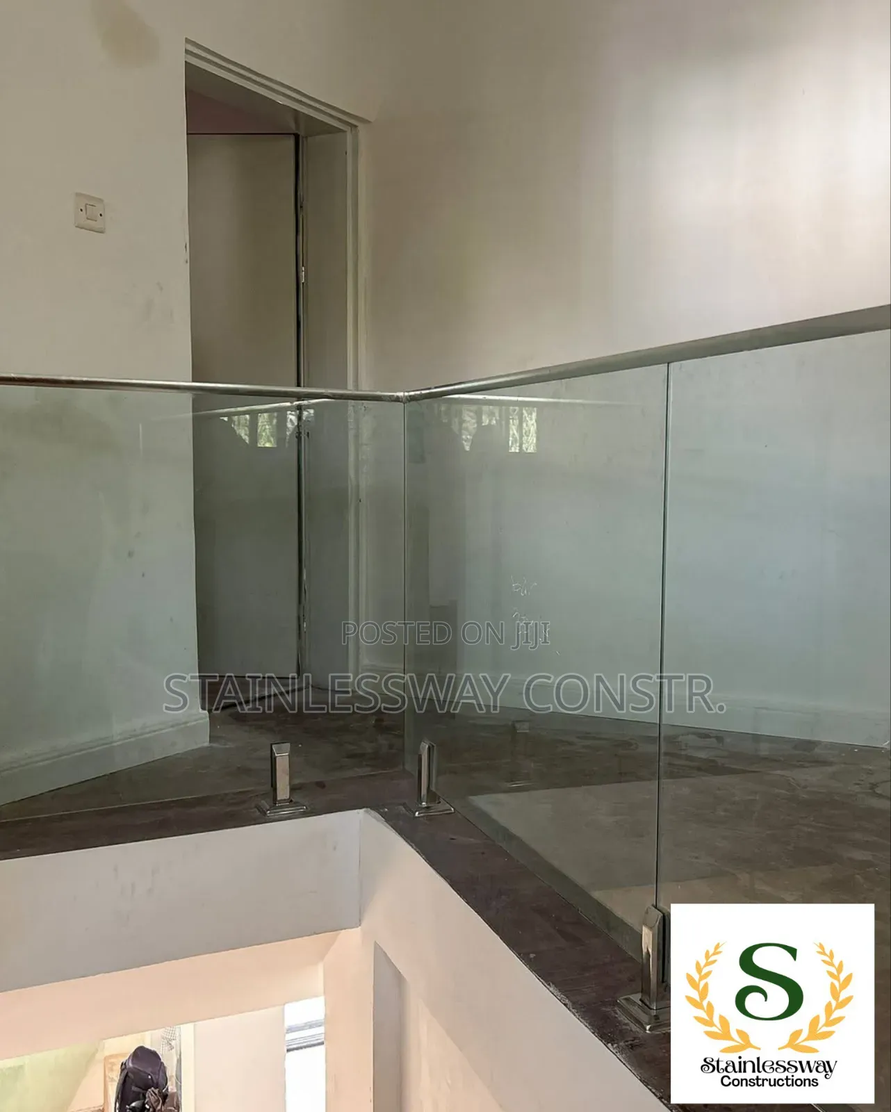 Plain Tampered Glass Railing Jam