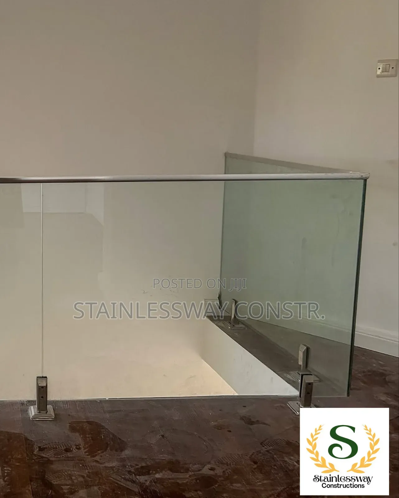 Plain Tampered Glass Railing Jam