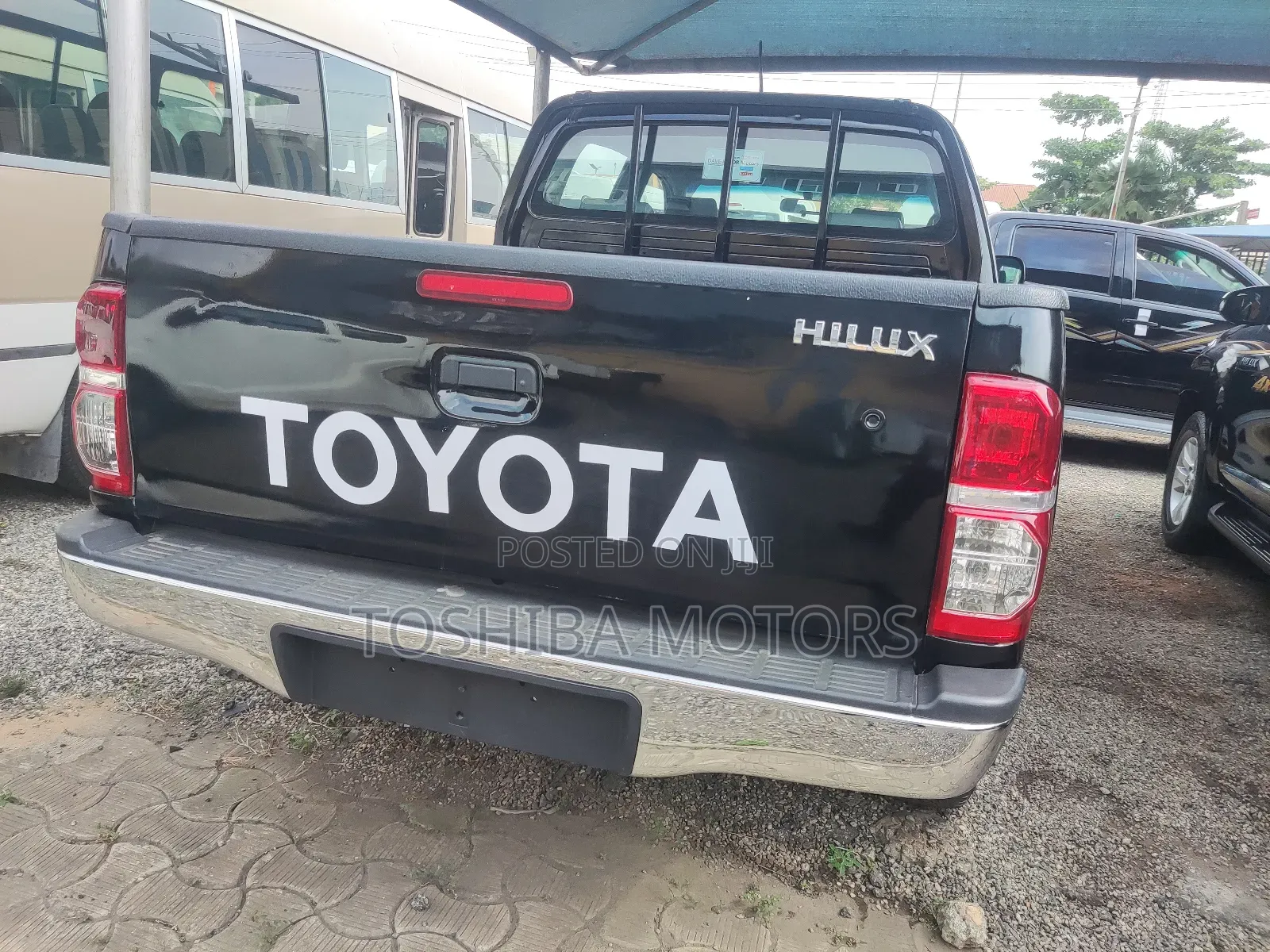 Toyota Hilux SR5 4x4 2015 Black