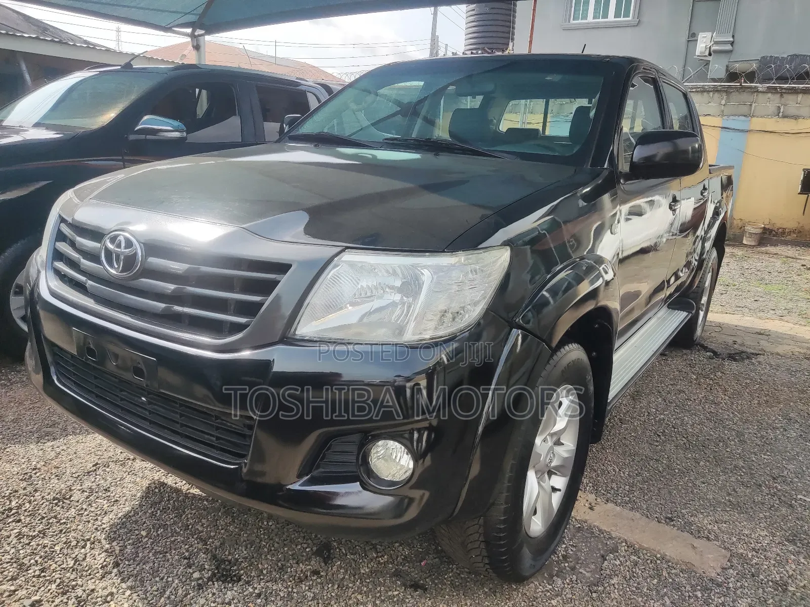 Toyota Hilux SR5 4x4 2015 Black
