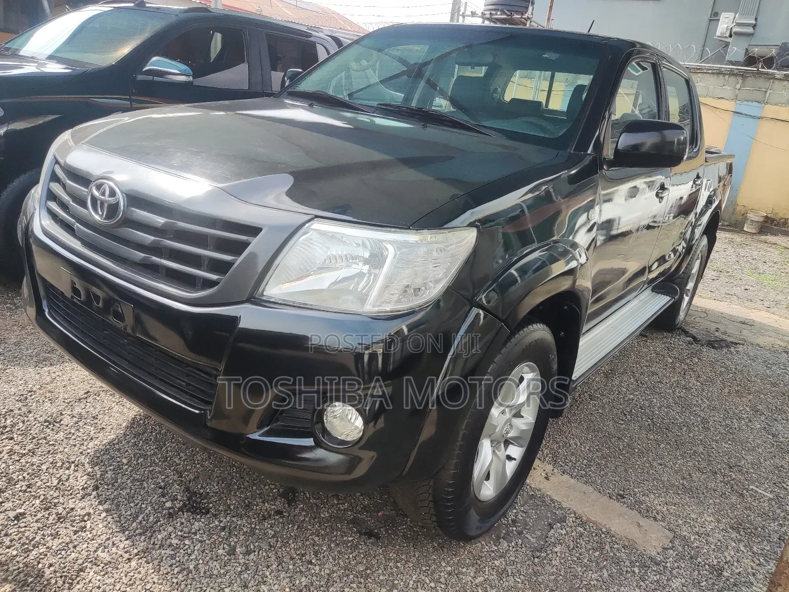 Toyota Hilux SR5 4x4 2015 Black