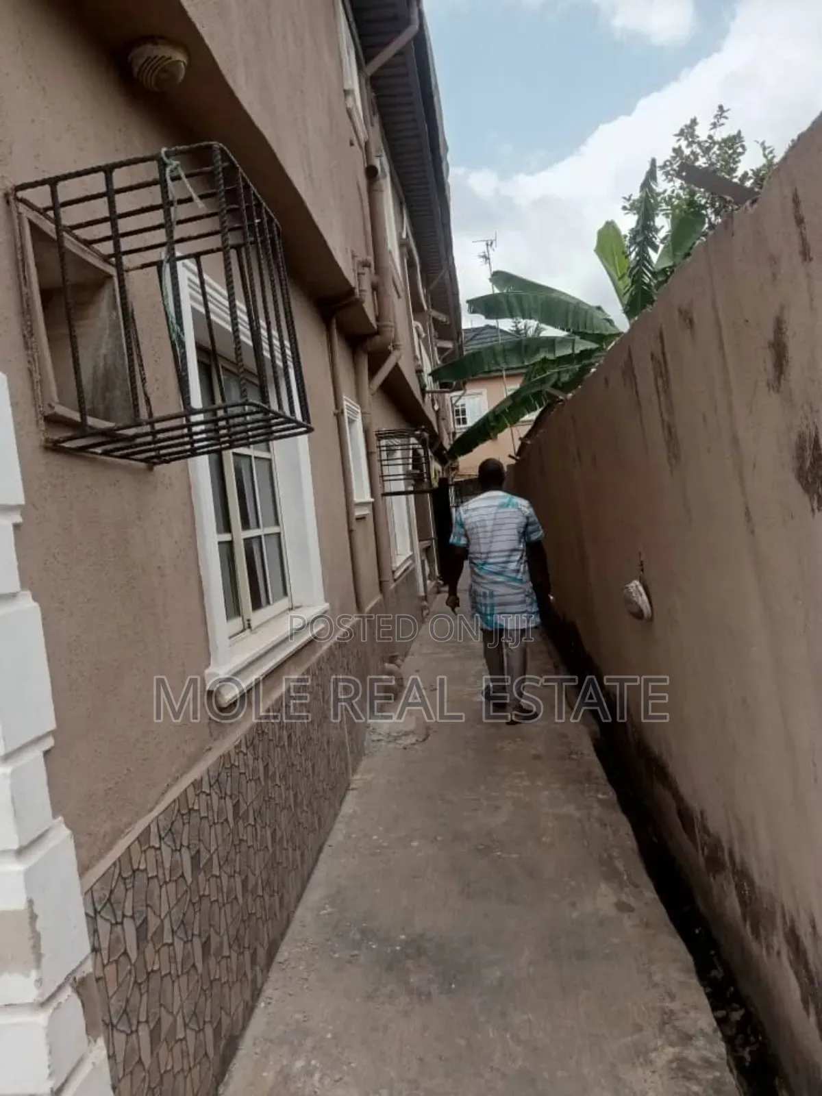 Solid 4 Unit of 3 Bedroon Renovated Omac Iguando
