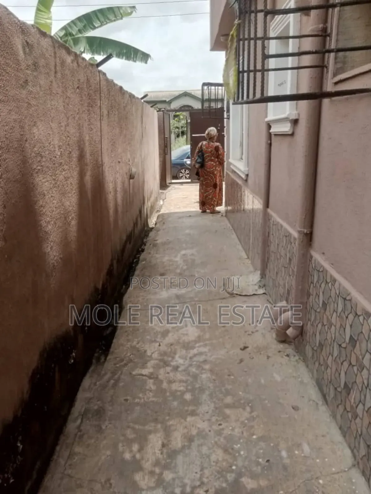 Solid 4 Unit of 3 Bedroon Renovated Omac Iguando