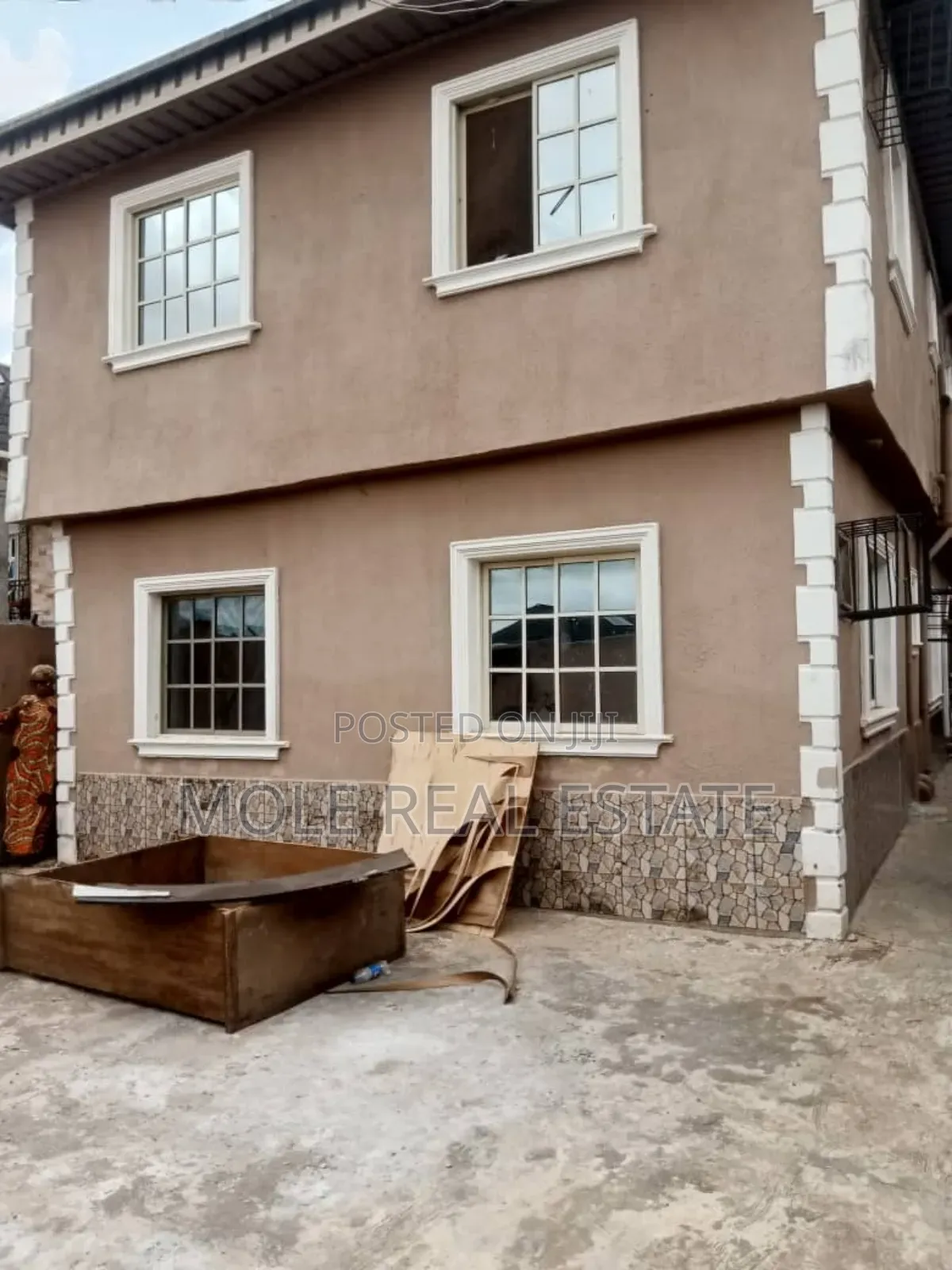 Solid 4 Unit of 3 Bedroon Renovated Omac Iguando