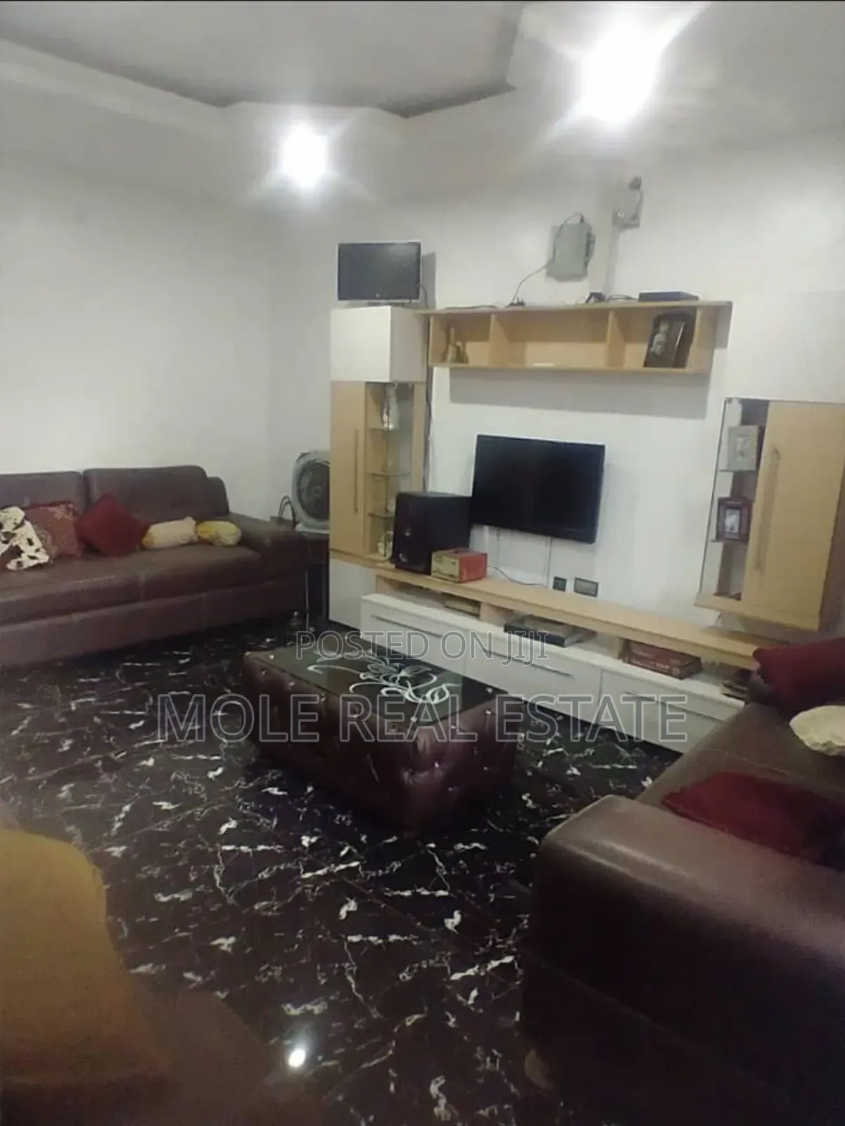 3bdrm Apartment in Iguando, Ikotun/Igando for sale
