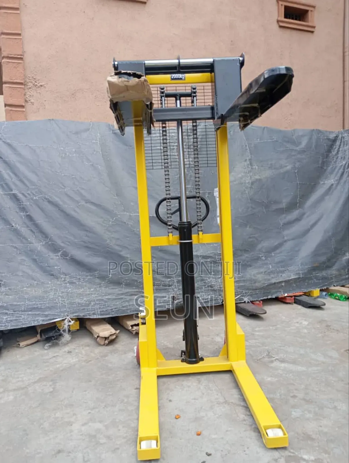 Stacker Manual (2 Ton)