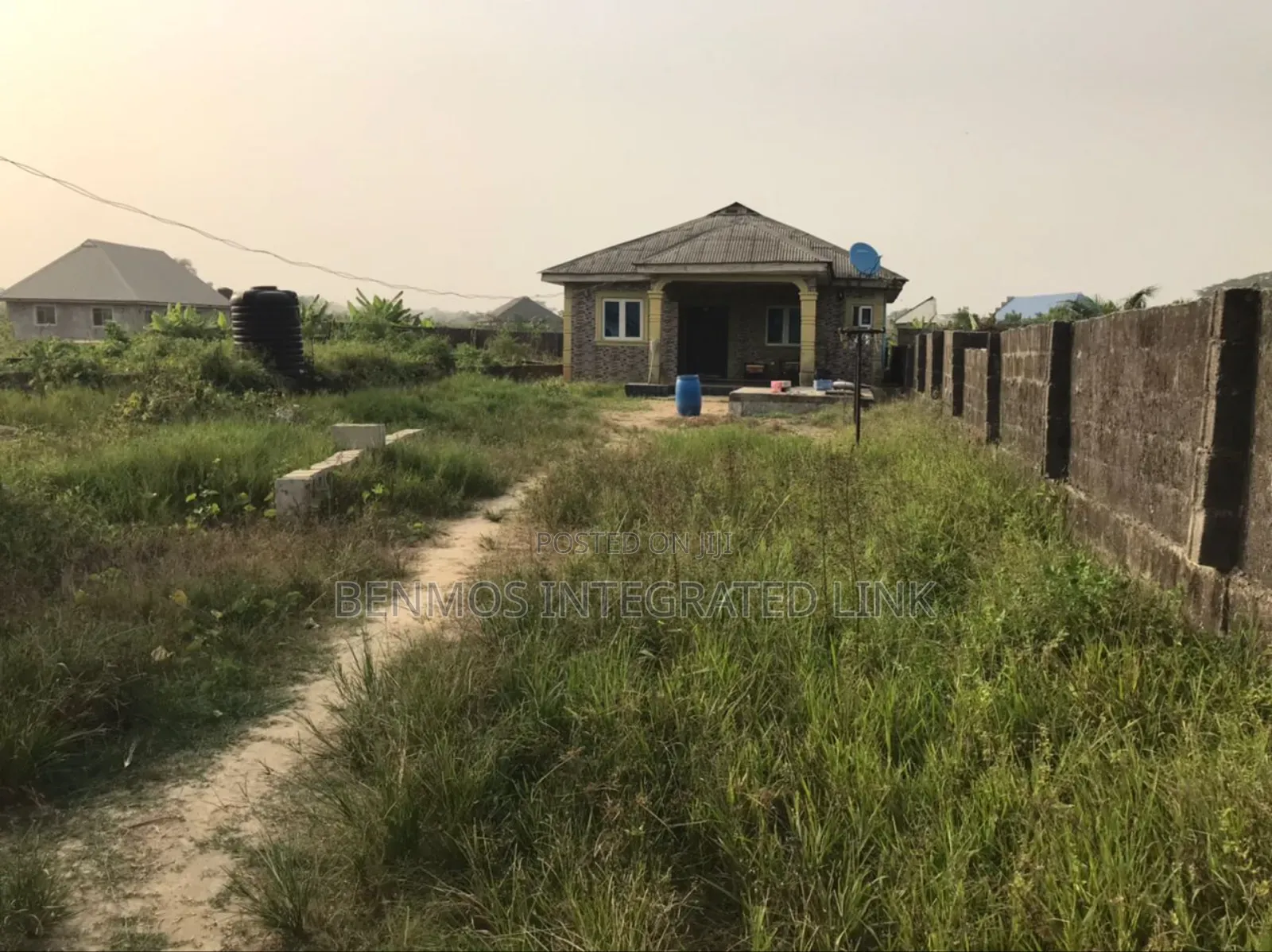 3bdrm House in Oloja Estate, Ikorodu for Sale