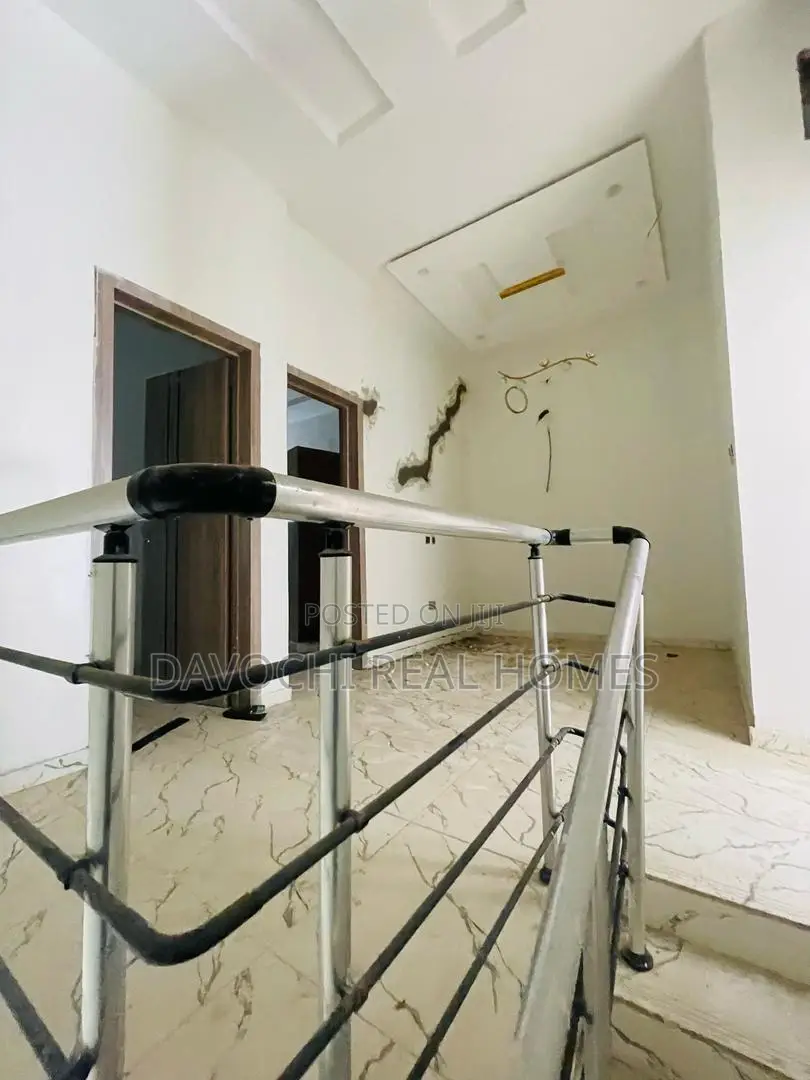 4bdrm Duplex in Ikota. Lekki for sale