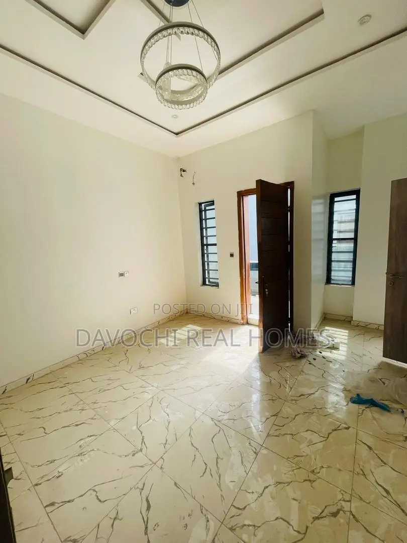 4bdrm Duplex in Ikota. Lekki for sale