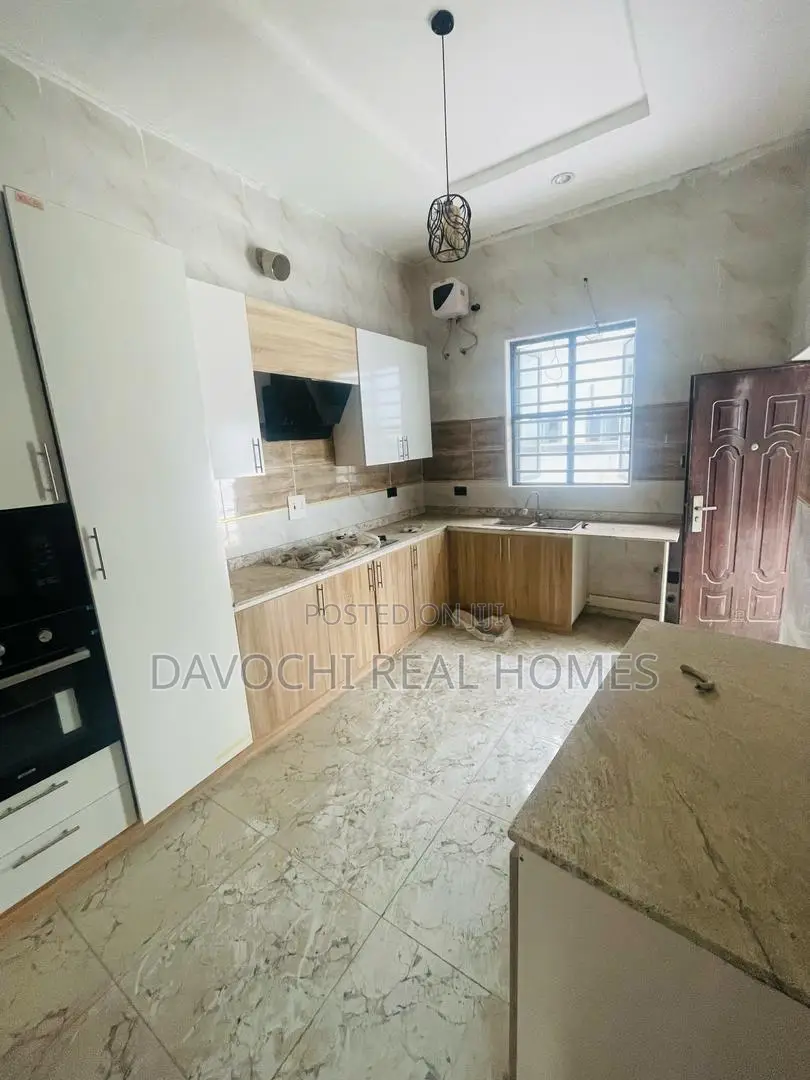 4bdrm Duplex in Vgc, Lekki for sale
