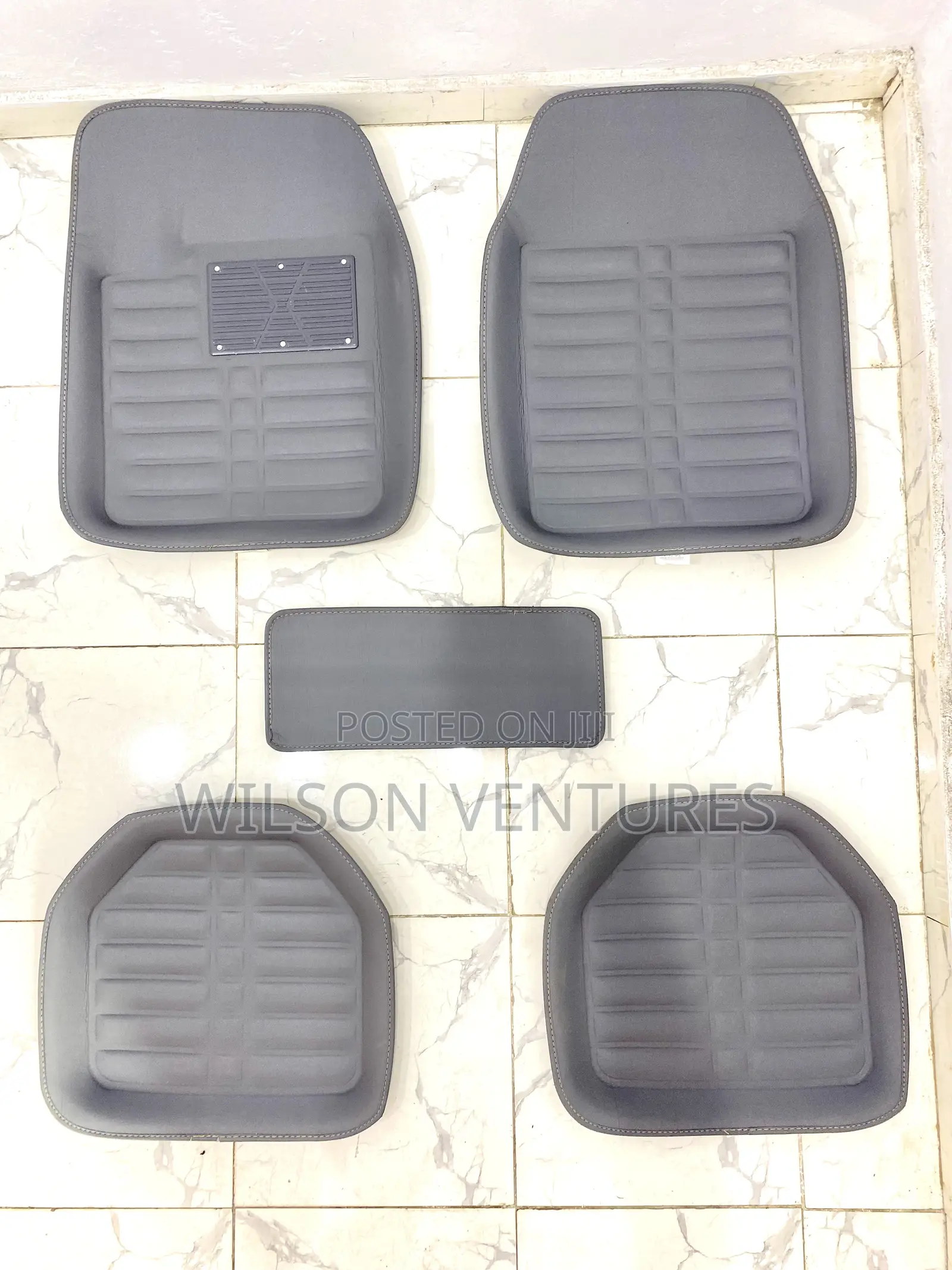 Gray Color Universal Leather Car Foot Mat