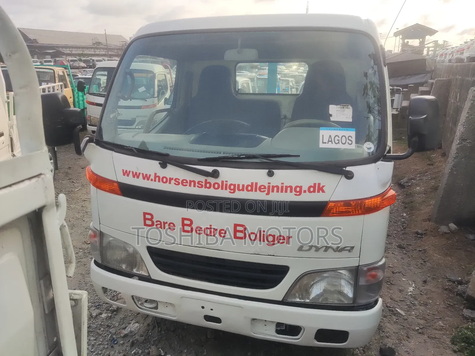 Toyota Dyna 2017 White