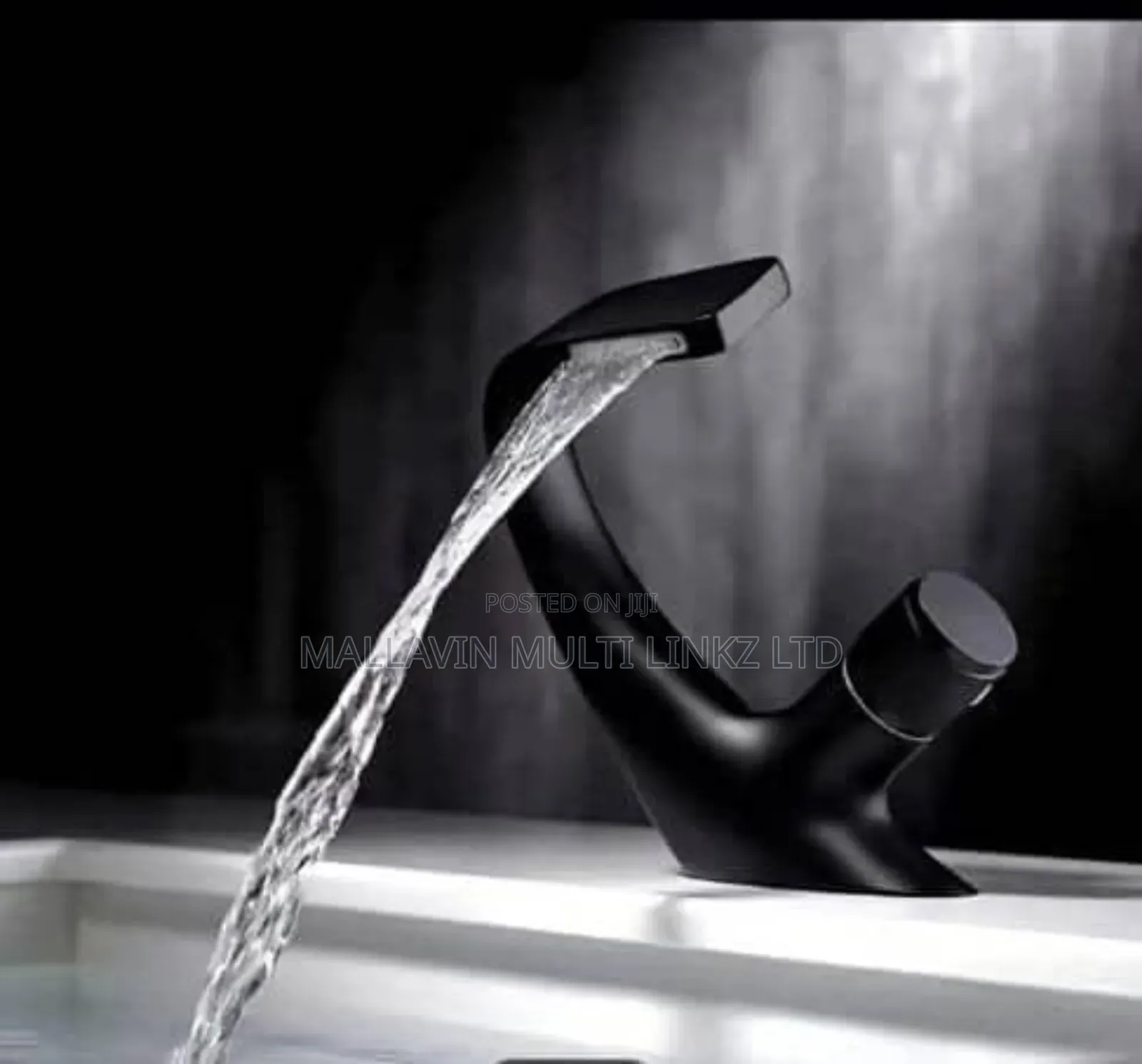 Luxury Black Copper Single-hole Faucet For Bathroom