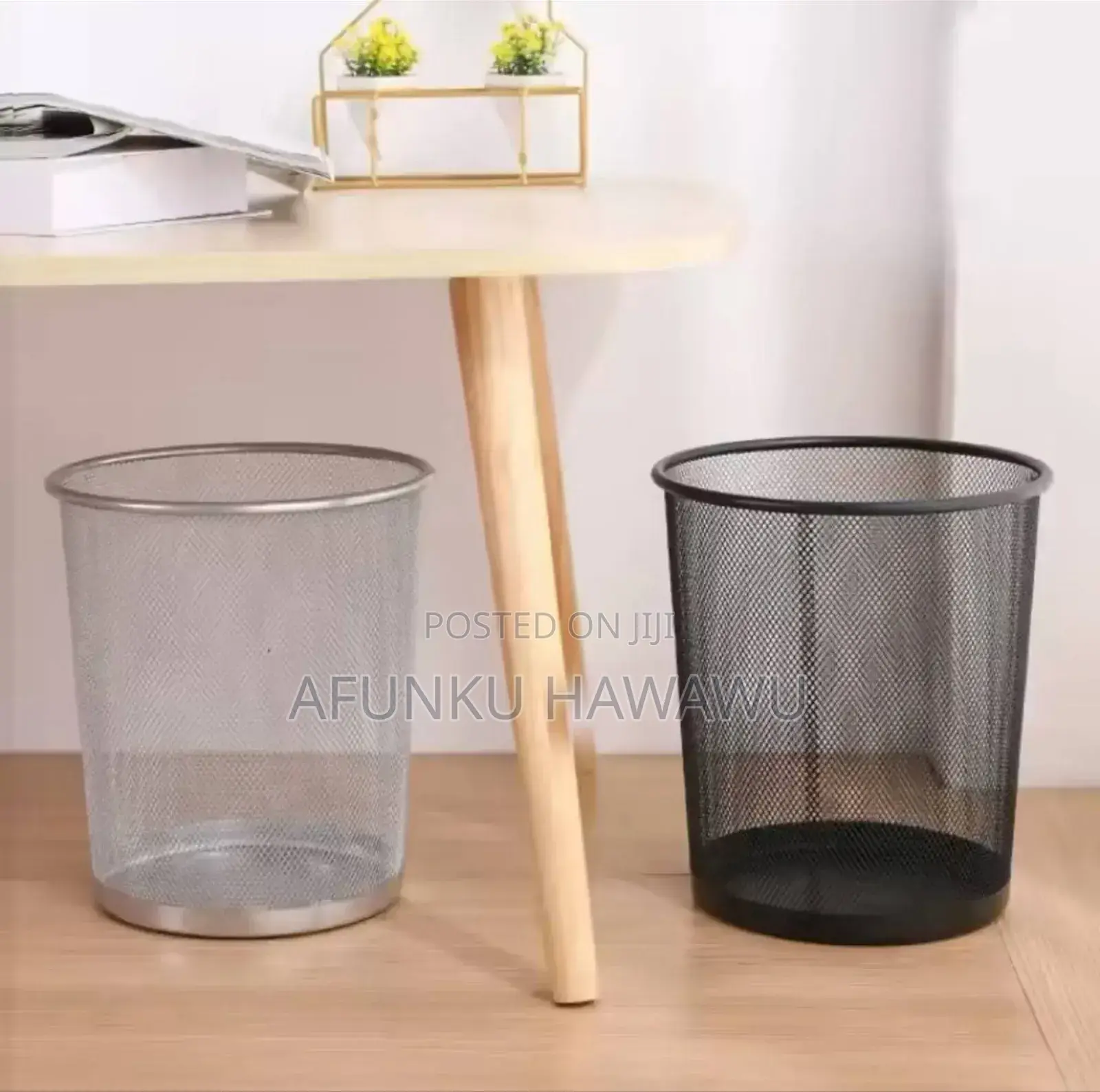 Black/Silver Metal Mesh Paper Trash Can