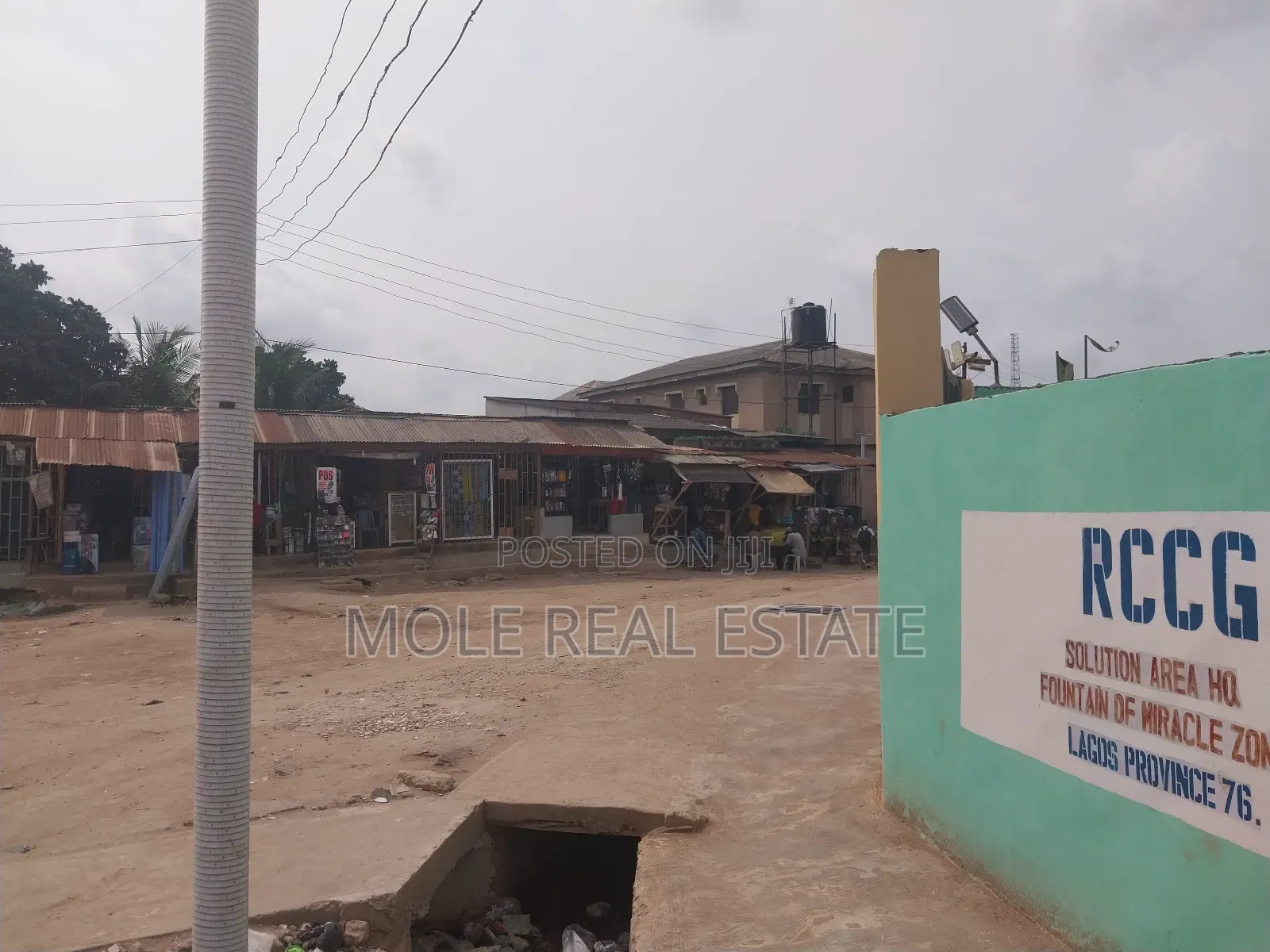 Luxery 3 Bedrooms on Pop Quater Plot Baruwa in Suit
