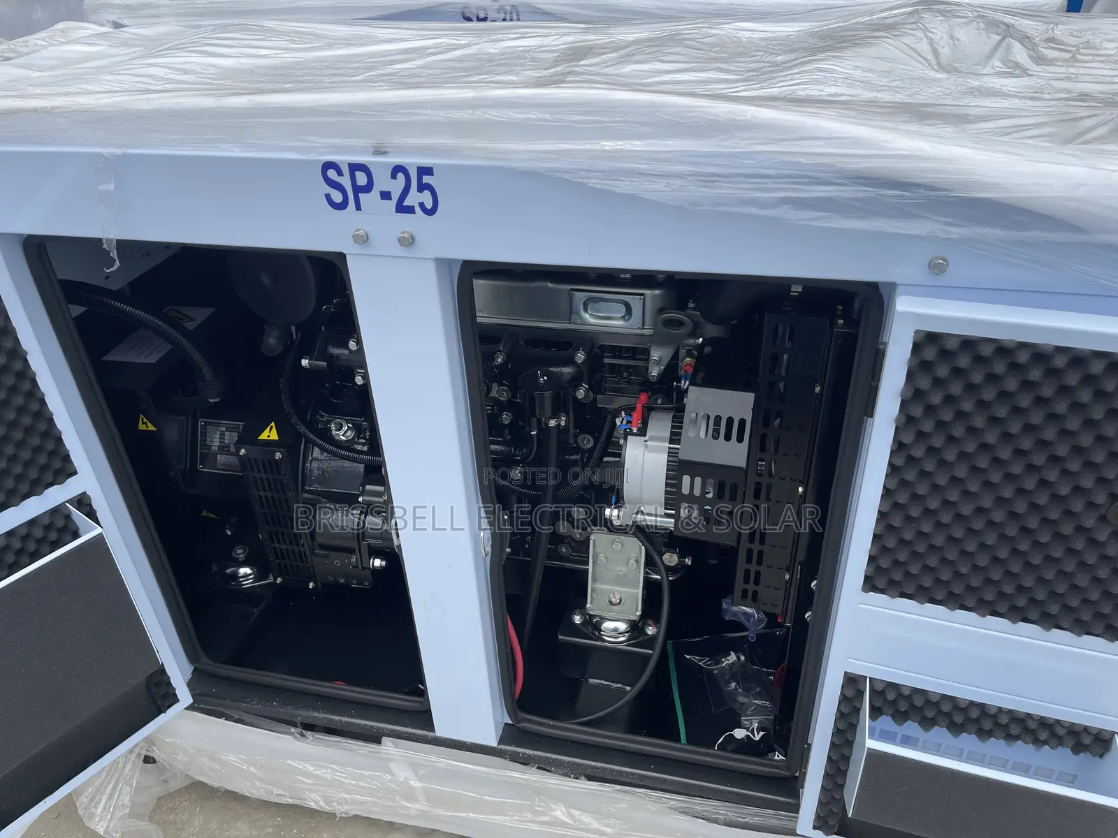 Strong England Perkins Soundproof Diesel Generator 25kva
