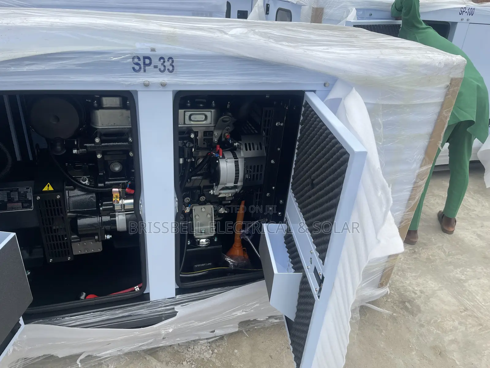 Strong England Perkins Soundproof Diesel Generator 33kva