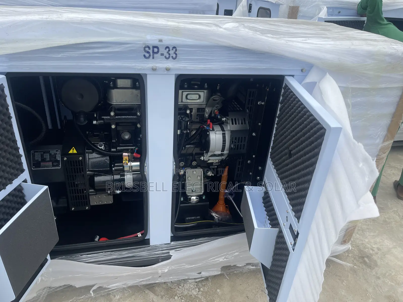 Strong England Perkins Soundproof Diesel Generator 33kva
