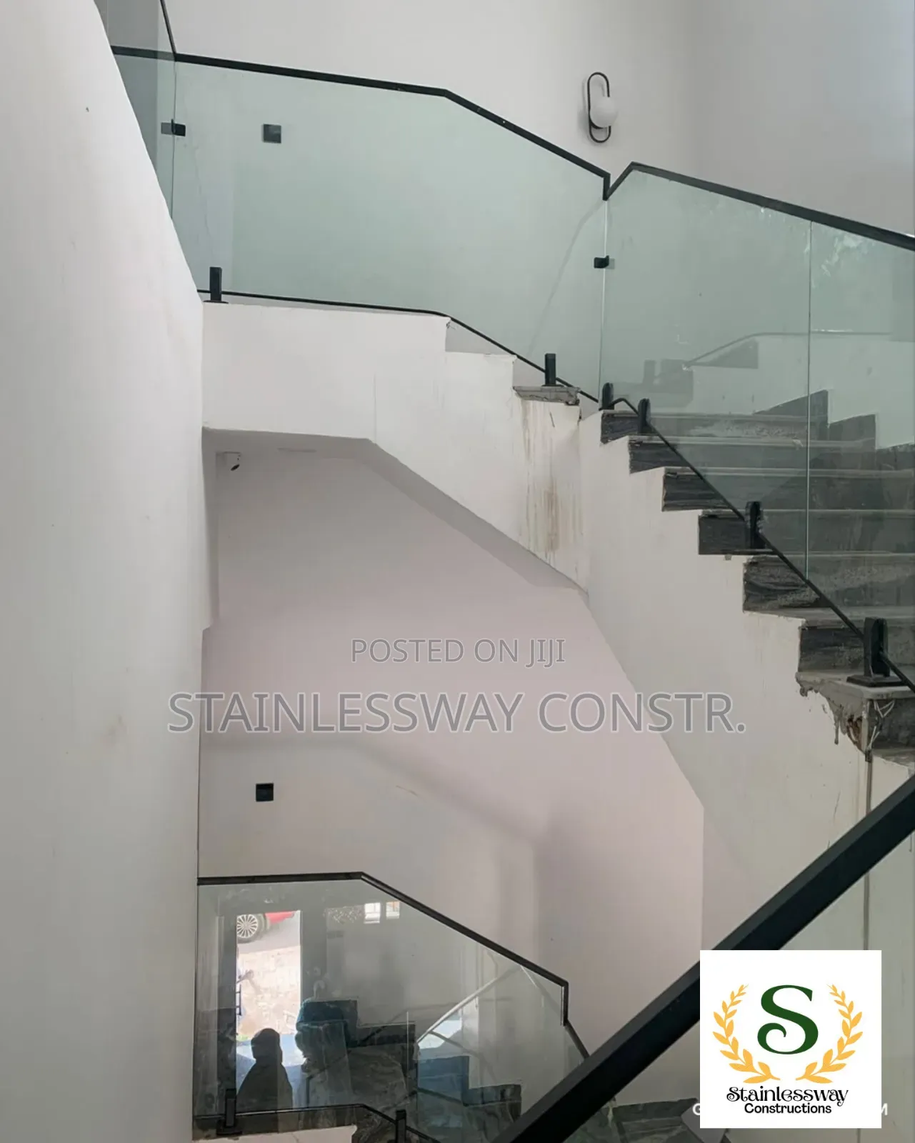 Spigot Base Tampered Plain Glass Railing