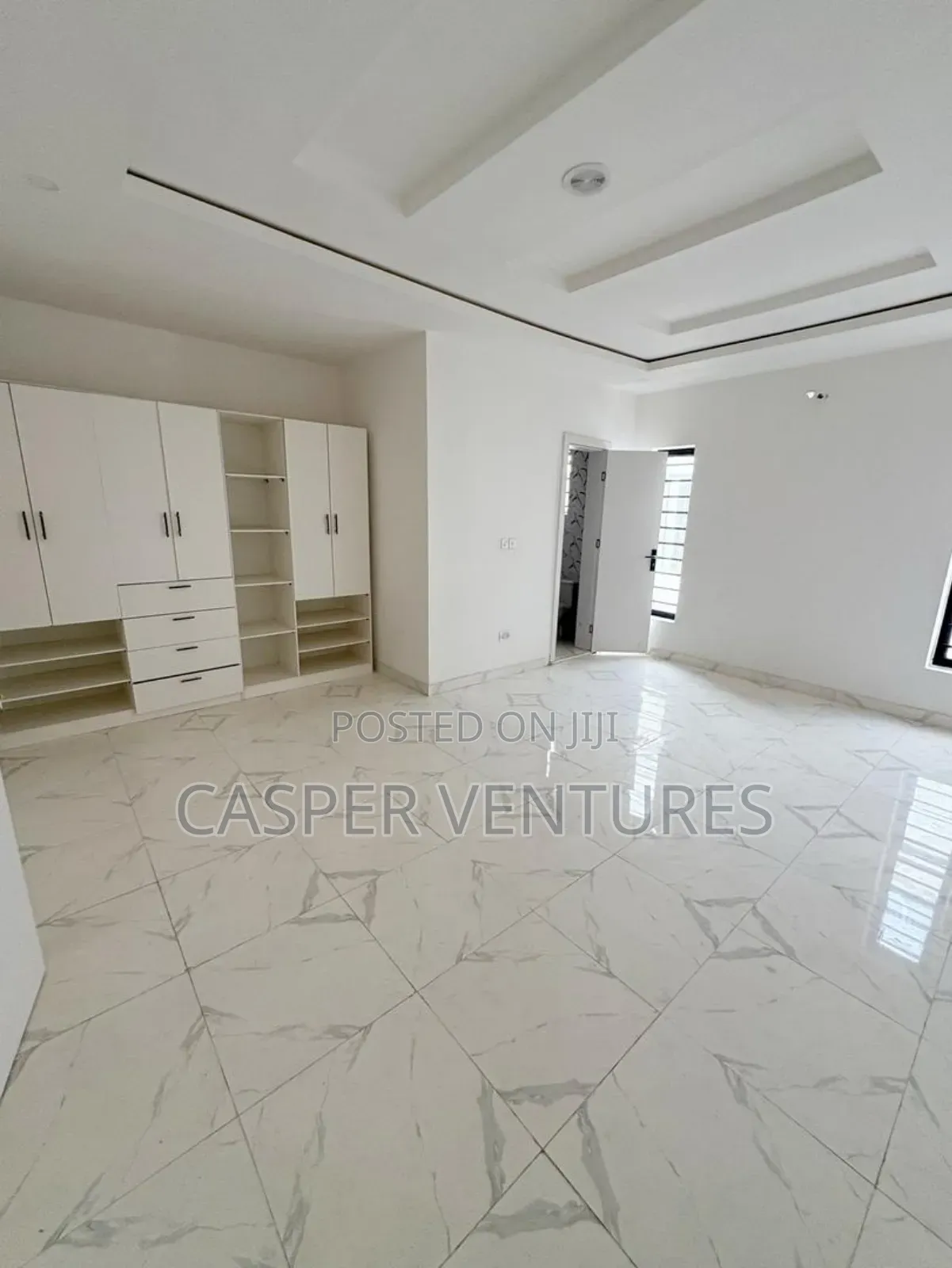 4bdrm Duplex in West, Ikota for sale