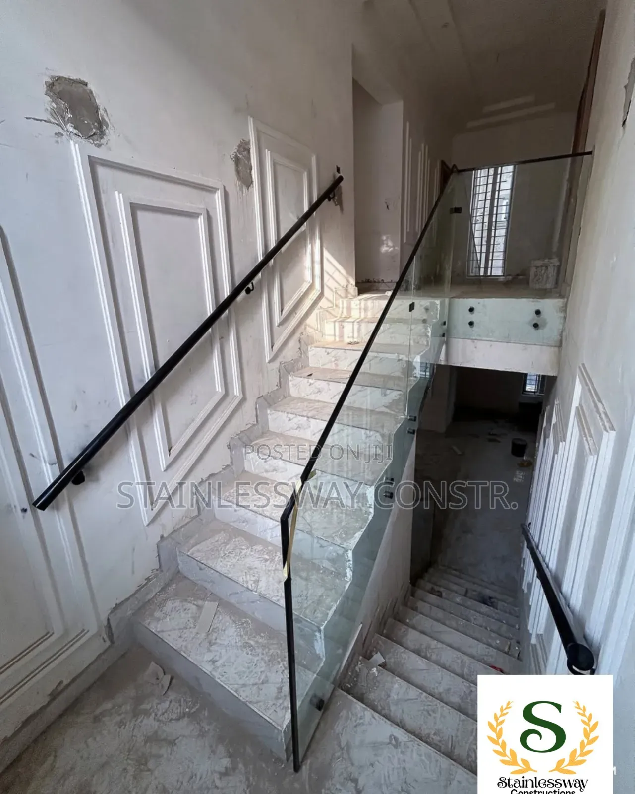Tampered Clear 10mm Glass Staircase Railing