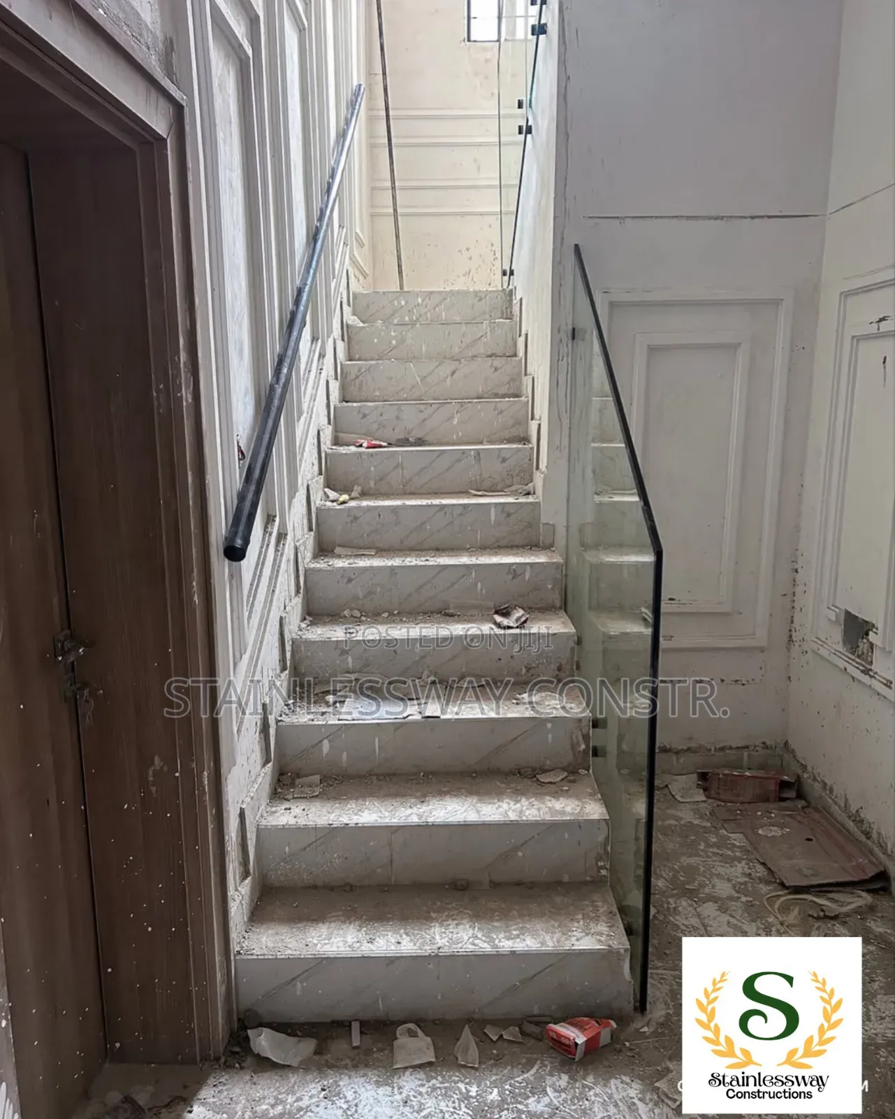 Tampered Clear 10mm Glass Staircase Railing