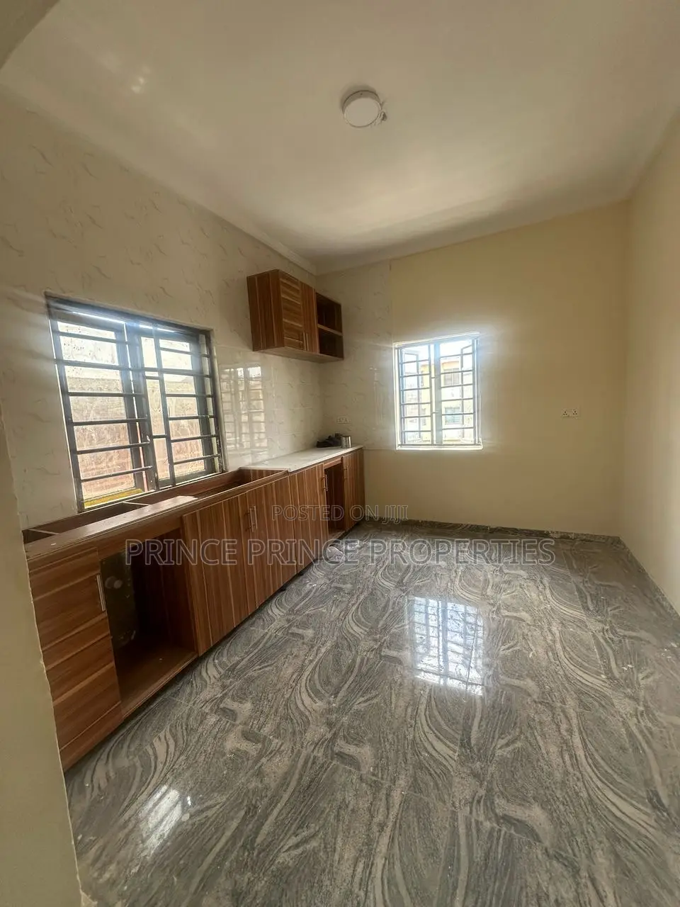 Furnished 2bdrm Block of Flats in Surulere for rent