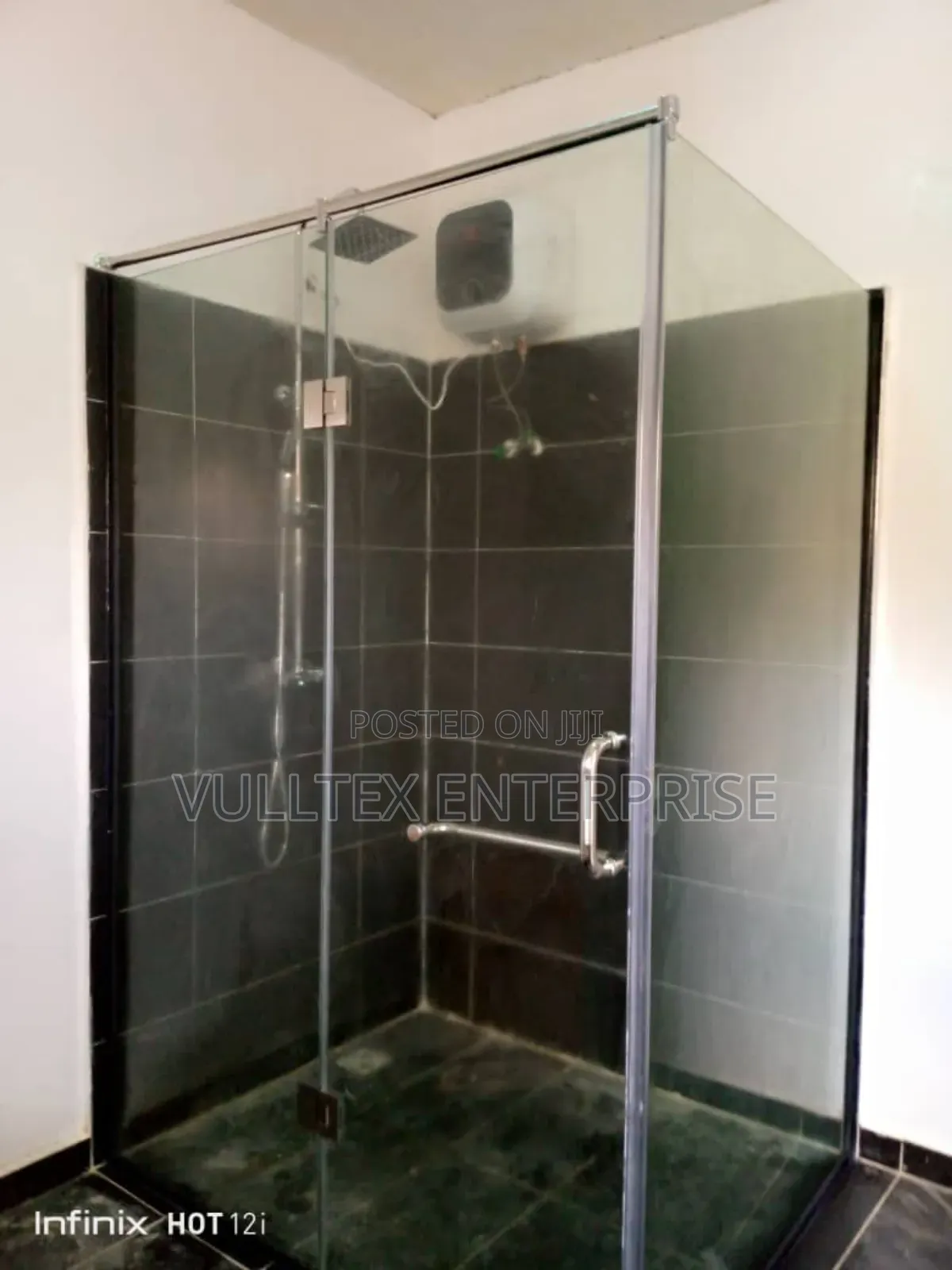 Full, Shower Cubicle