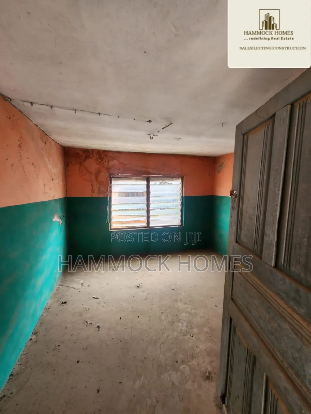 20bdrm Block of Flats in Iwo Road for sale