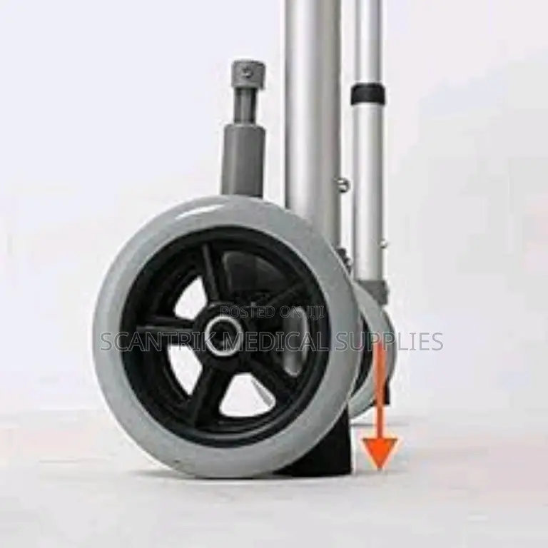 Walking Aid With Wheel