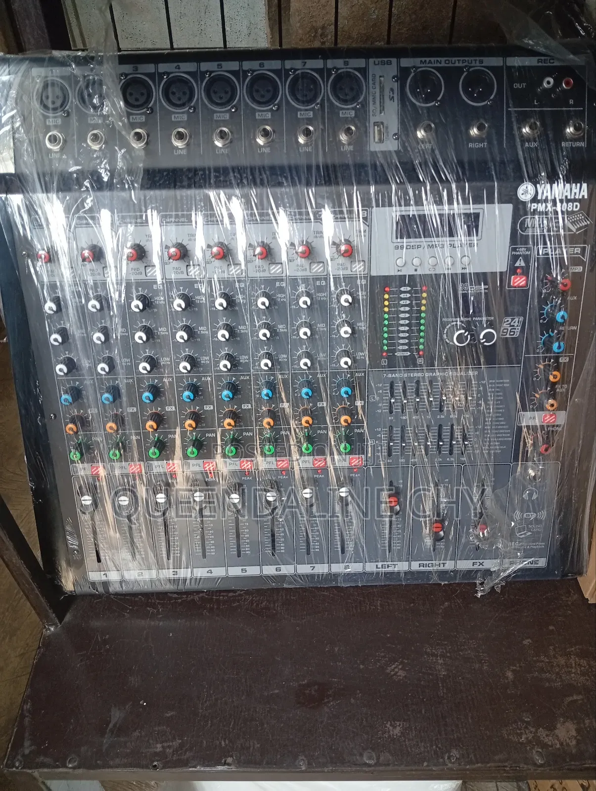 8 Channel Mixser Powered Yamaha
