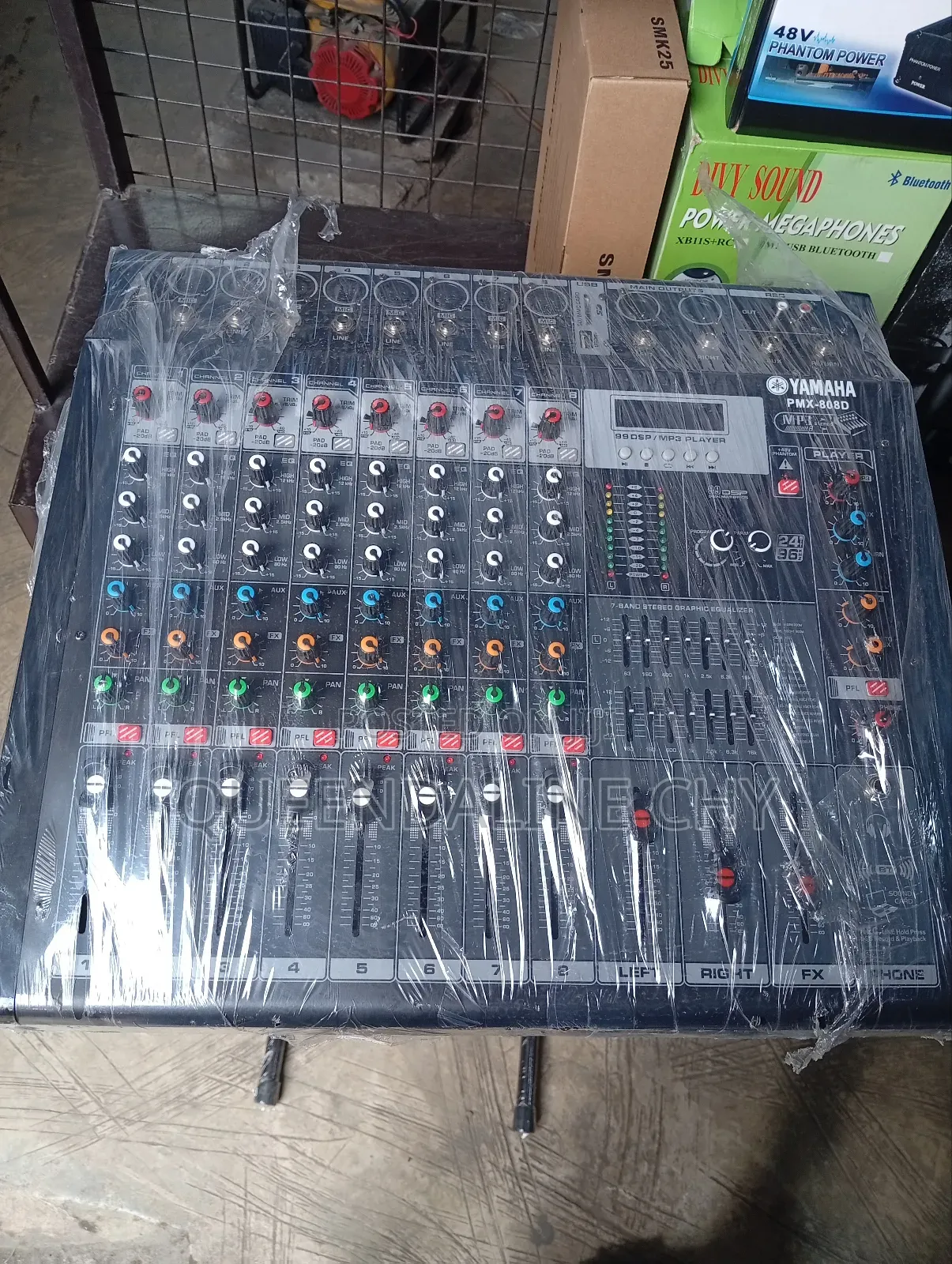 8 Channel Mixser Powered Yamaha