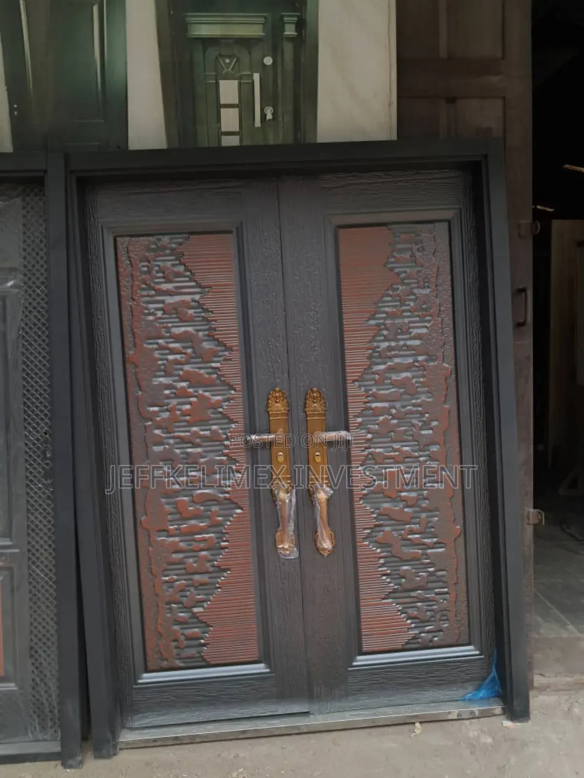Cast Door With Architrave