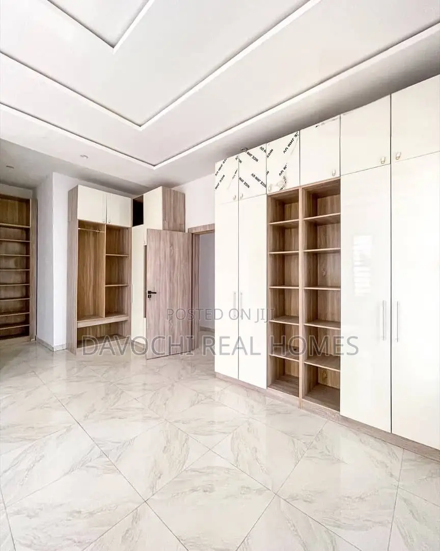 4bdrm Duplex in Ikota, Lekki for rent