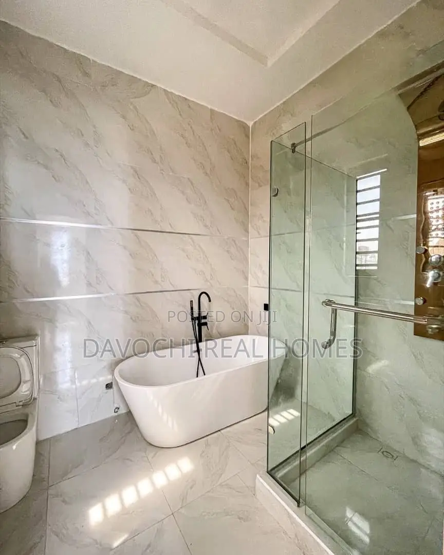 4bdrm Duplex in Ikota, Lekki for rent