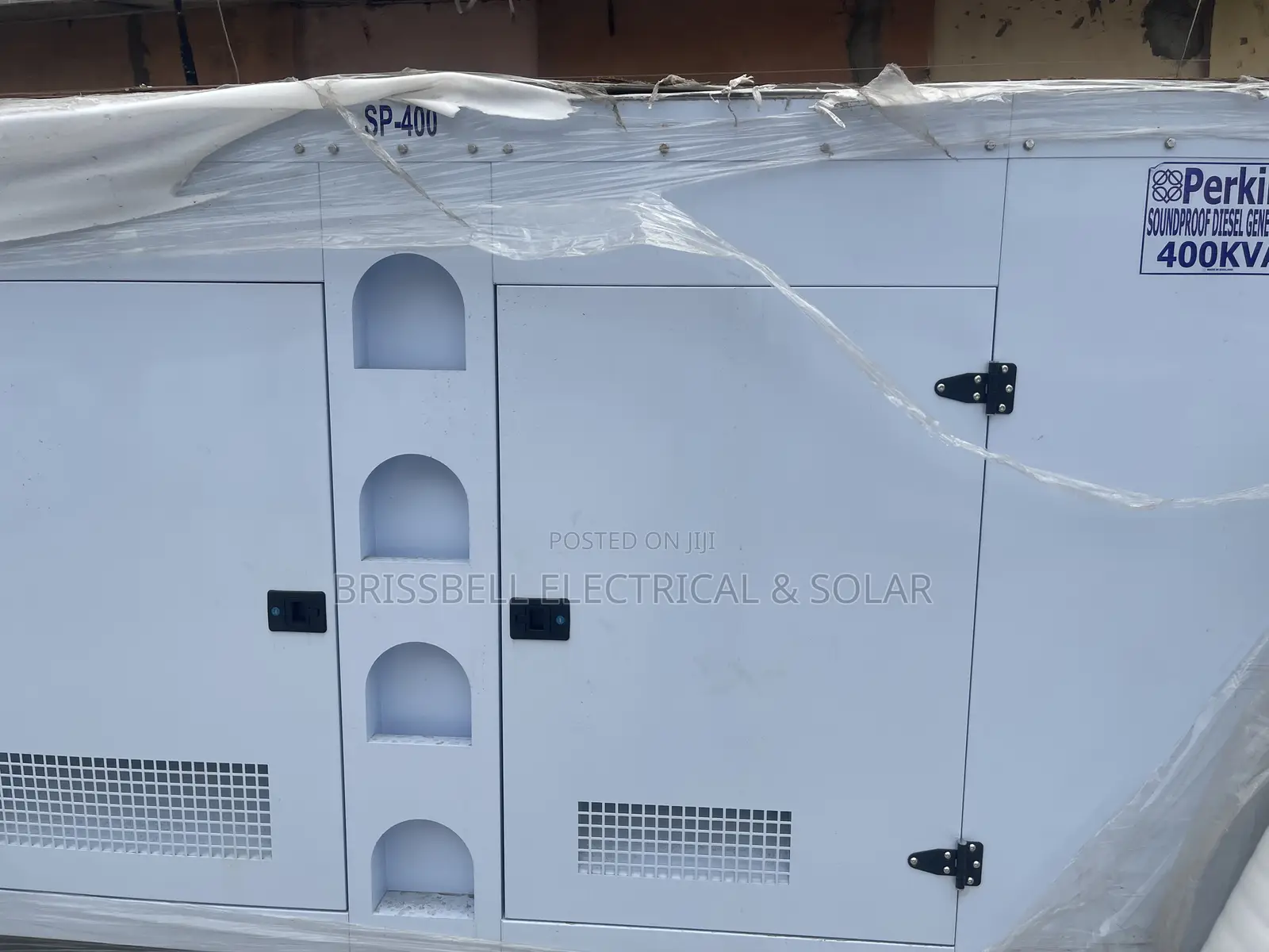 Silent England Perkins Soundproof Diesel Generator 400kva