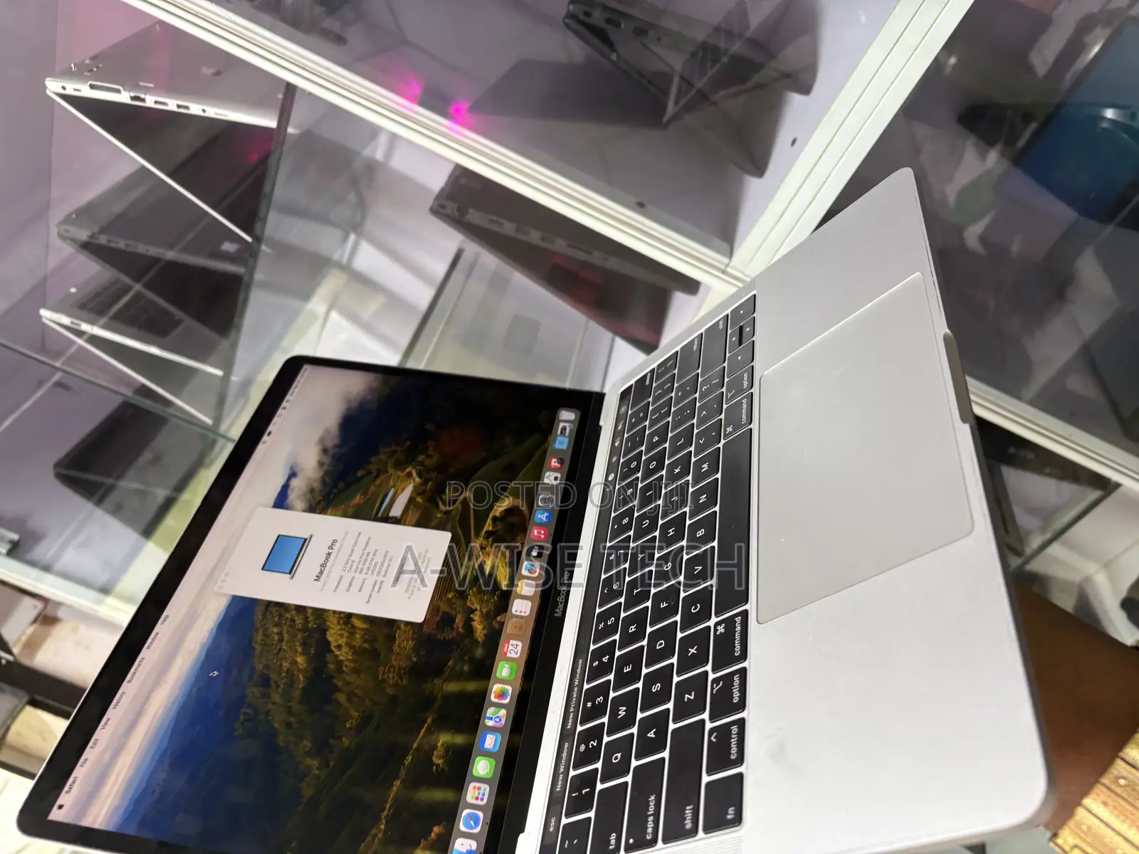 Laptop Apple MacBook Pro 2018 8GB Intel Core I5 SSD 256GB