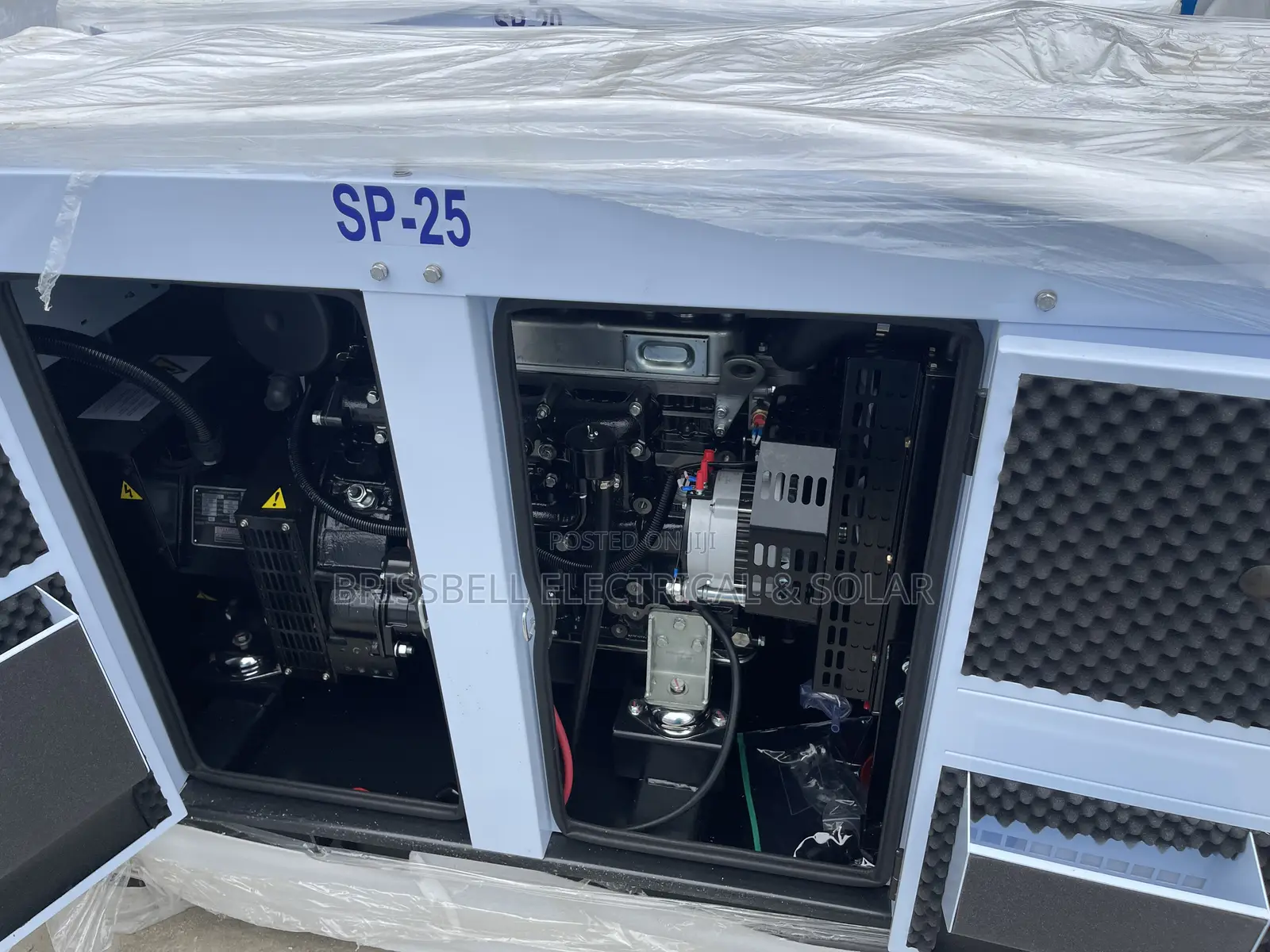 Silent England Perkins Soundproof Diesel Generator 25kva