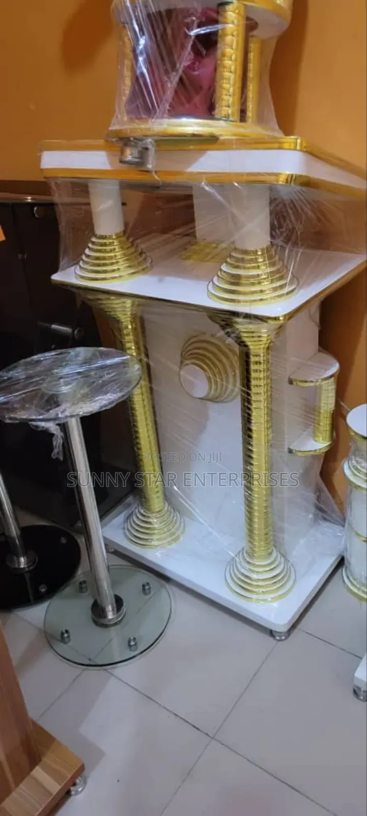 High Quality Executive Gold Pulpit for Church