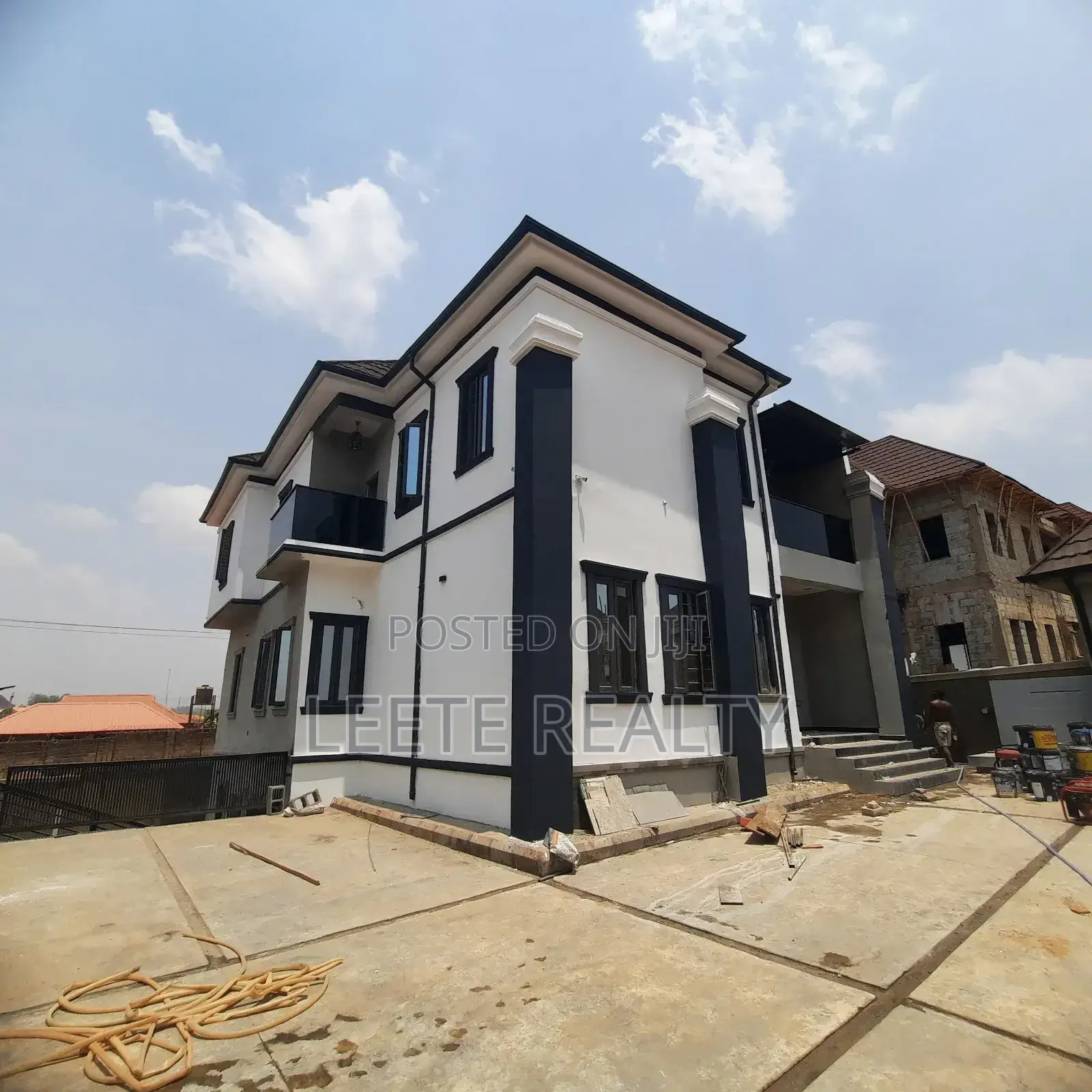 5bdrm Duplex in Lokogoma for sale