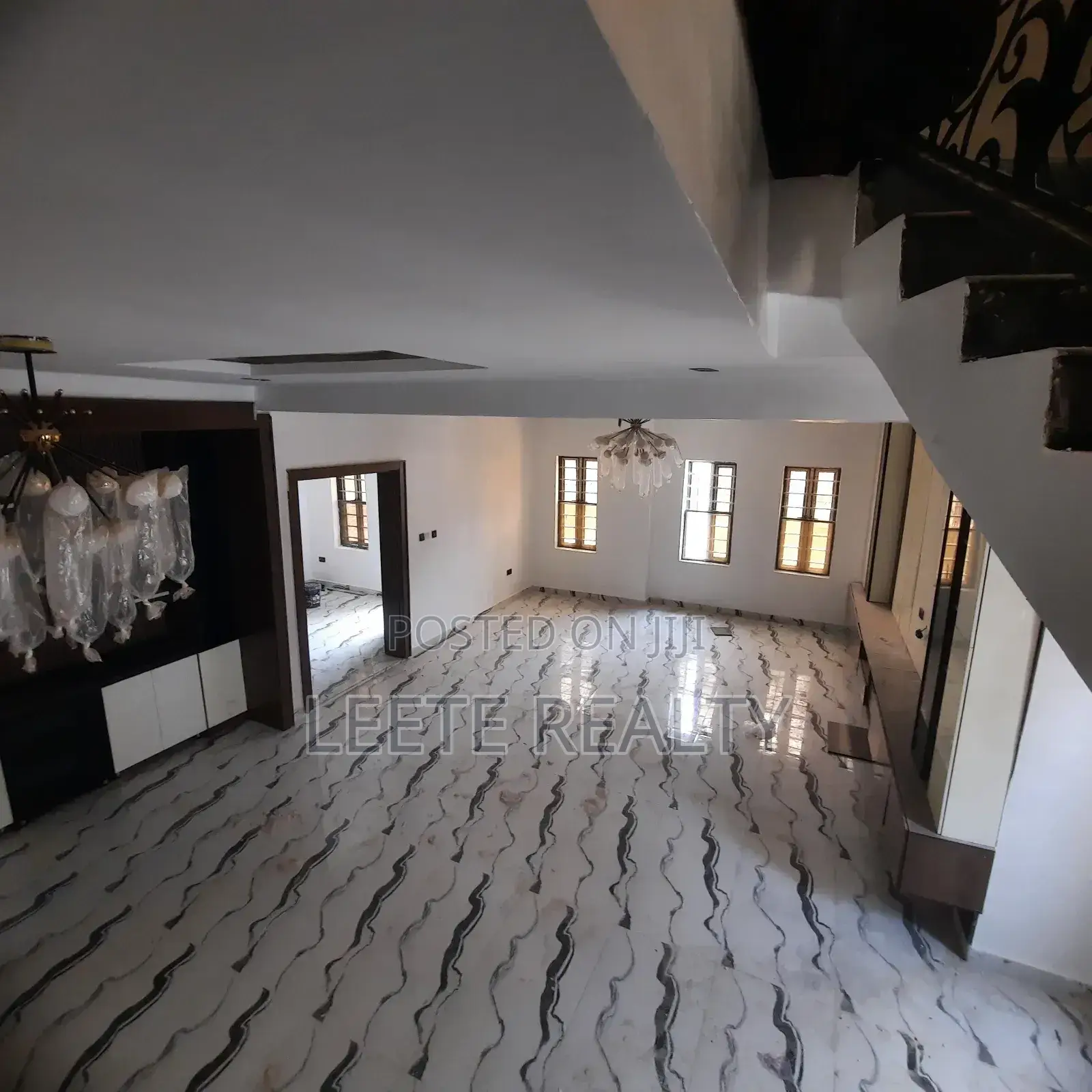 5bdrm Duplex in Lokogoma for sale