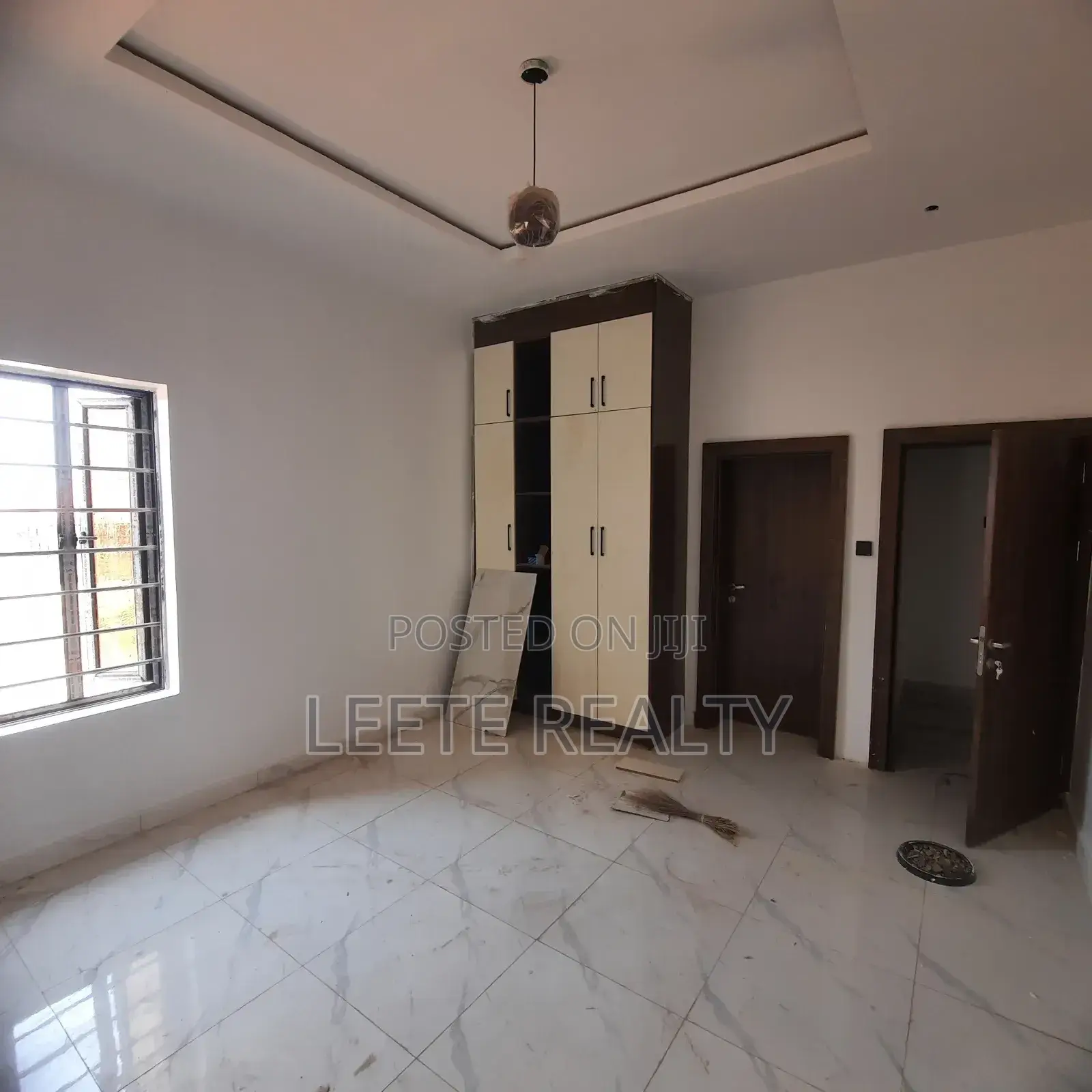 5bdrm Duplex in Lokogoma for sale