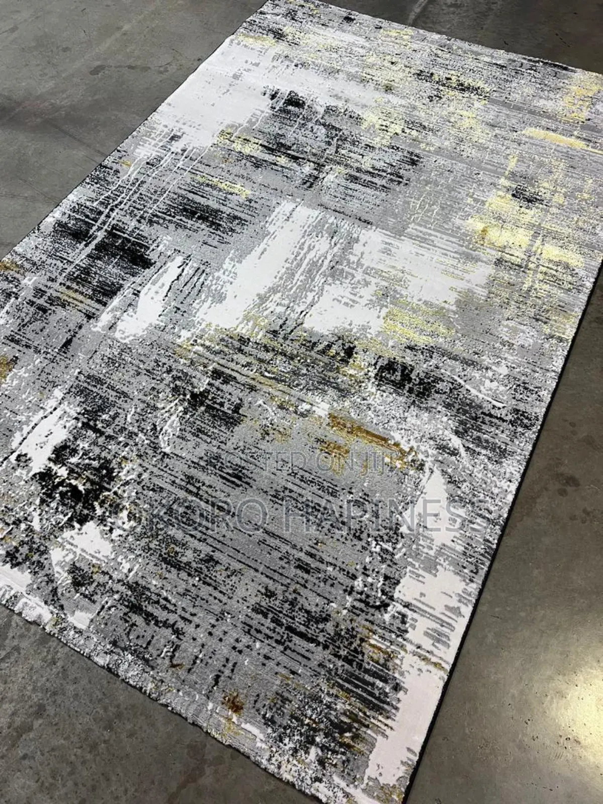 5x7 Center Rug