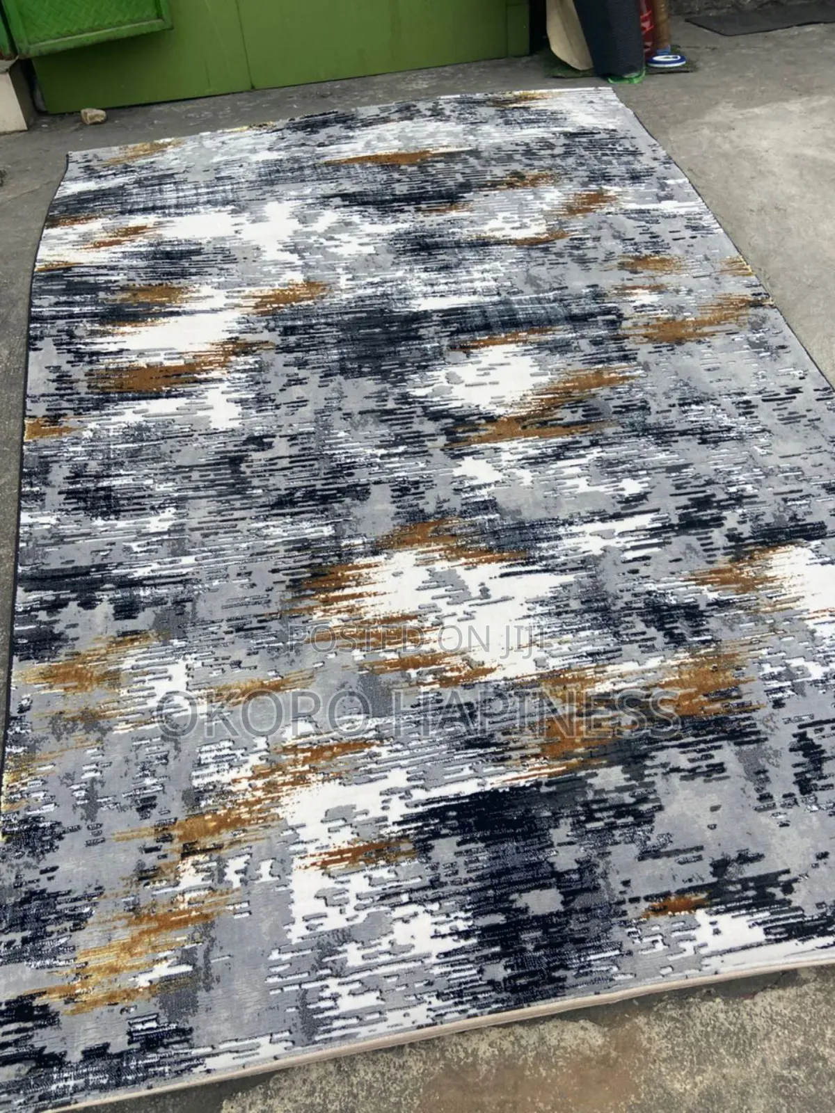 5x7 Center Rug