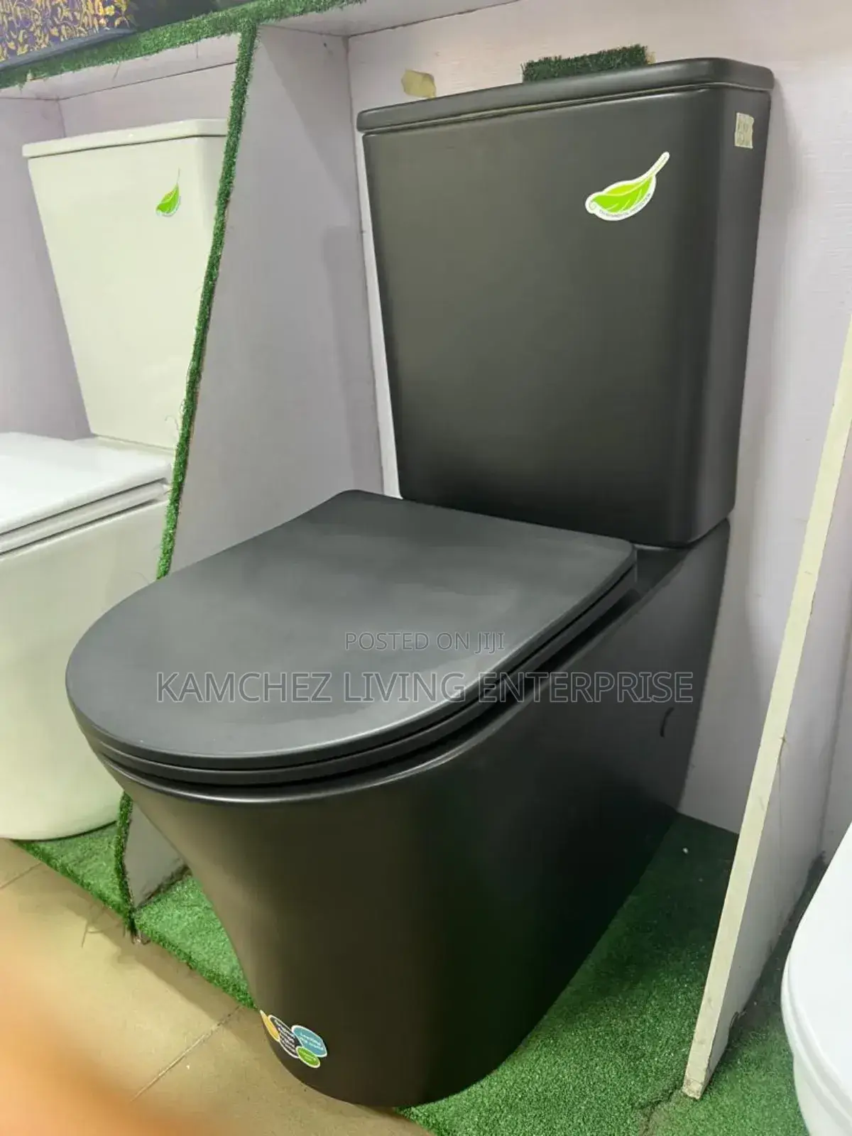 Sleek Black Modern Toilet - Stylish Functional